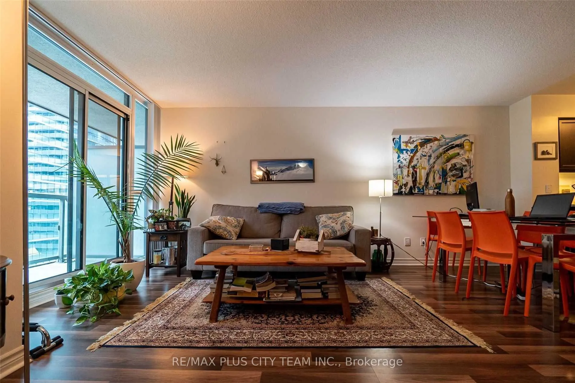 19 Grand Trunk Crescent #1103