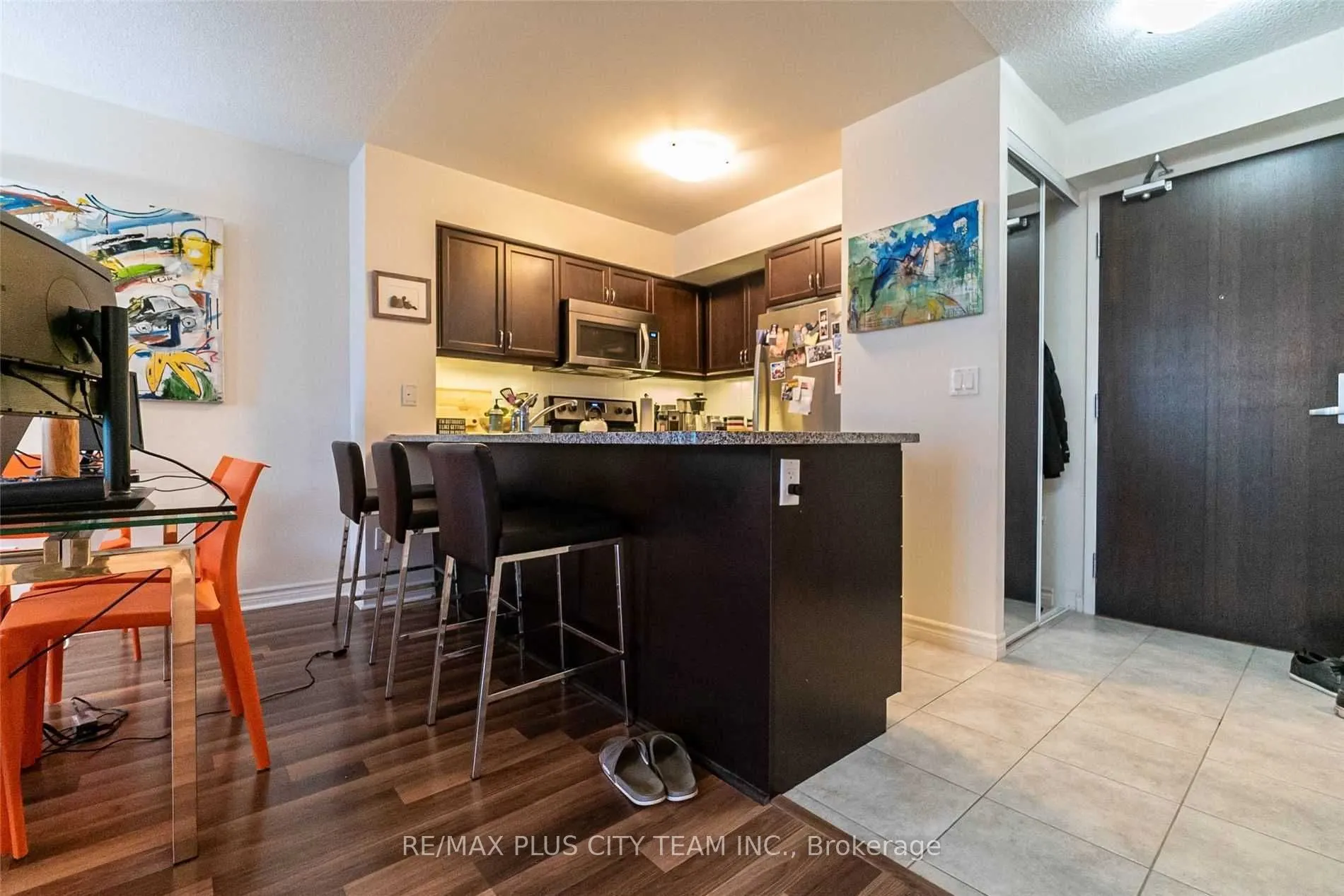 19 Grand Trunk Crescent #1103