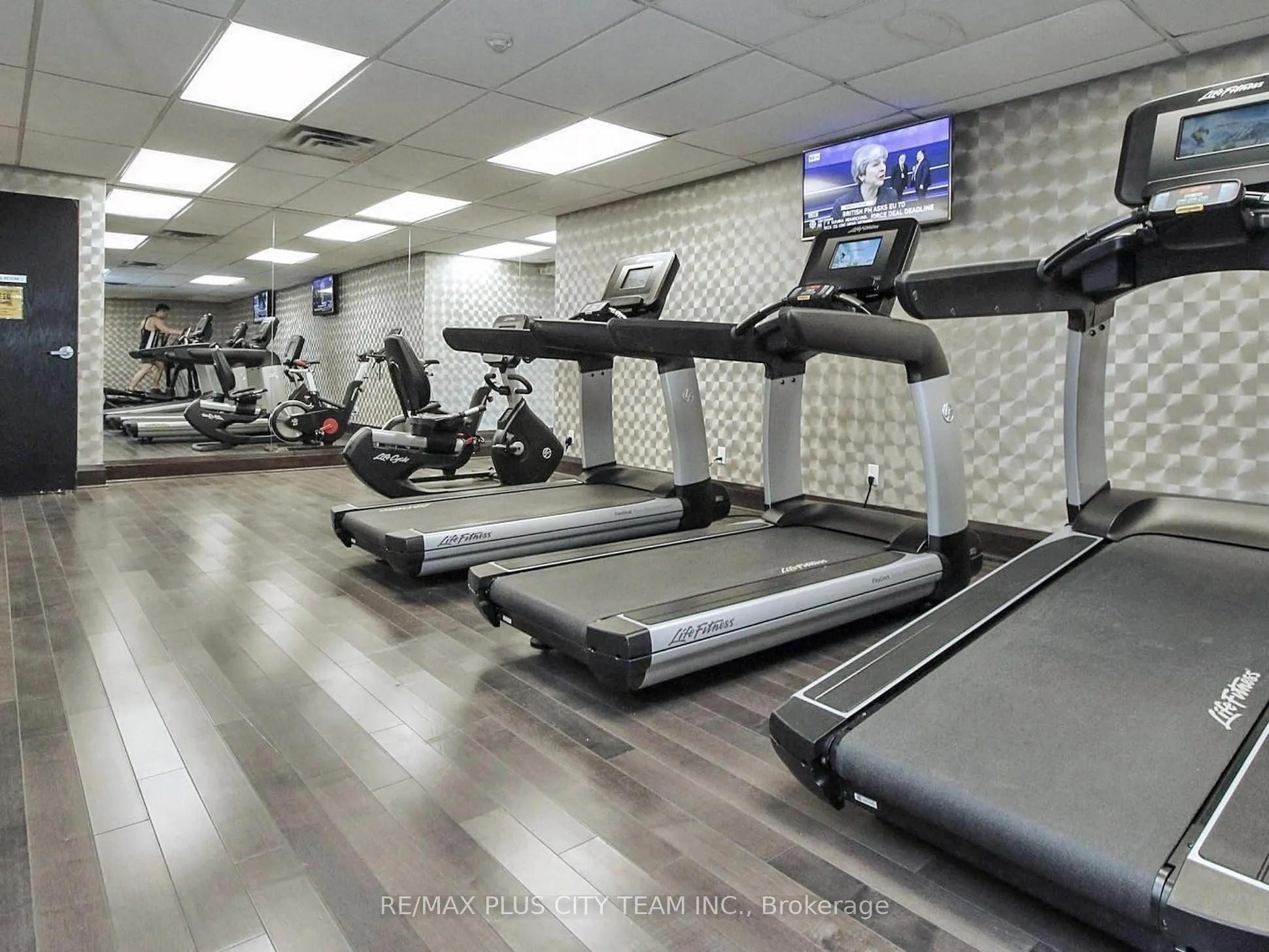 19 Grand Trunk Crescent #1103