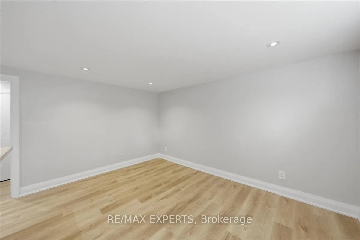 51 Clifton Avenue #Lower