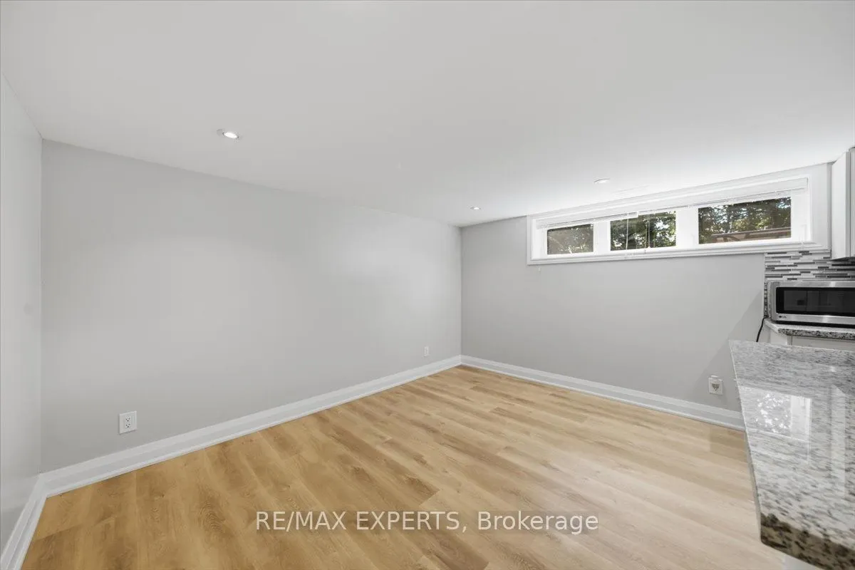51 Clifton Avenue #Lower