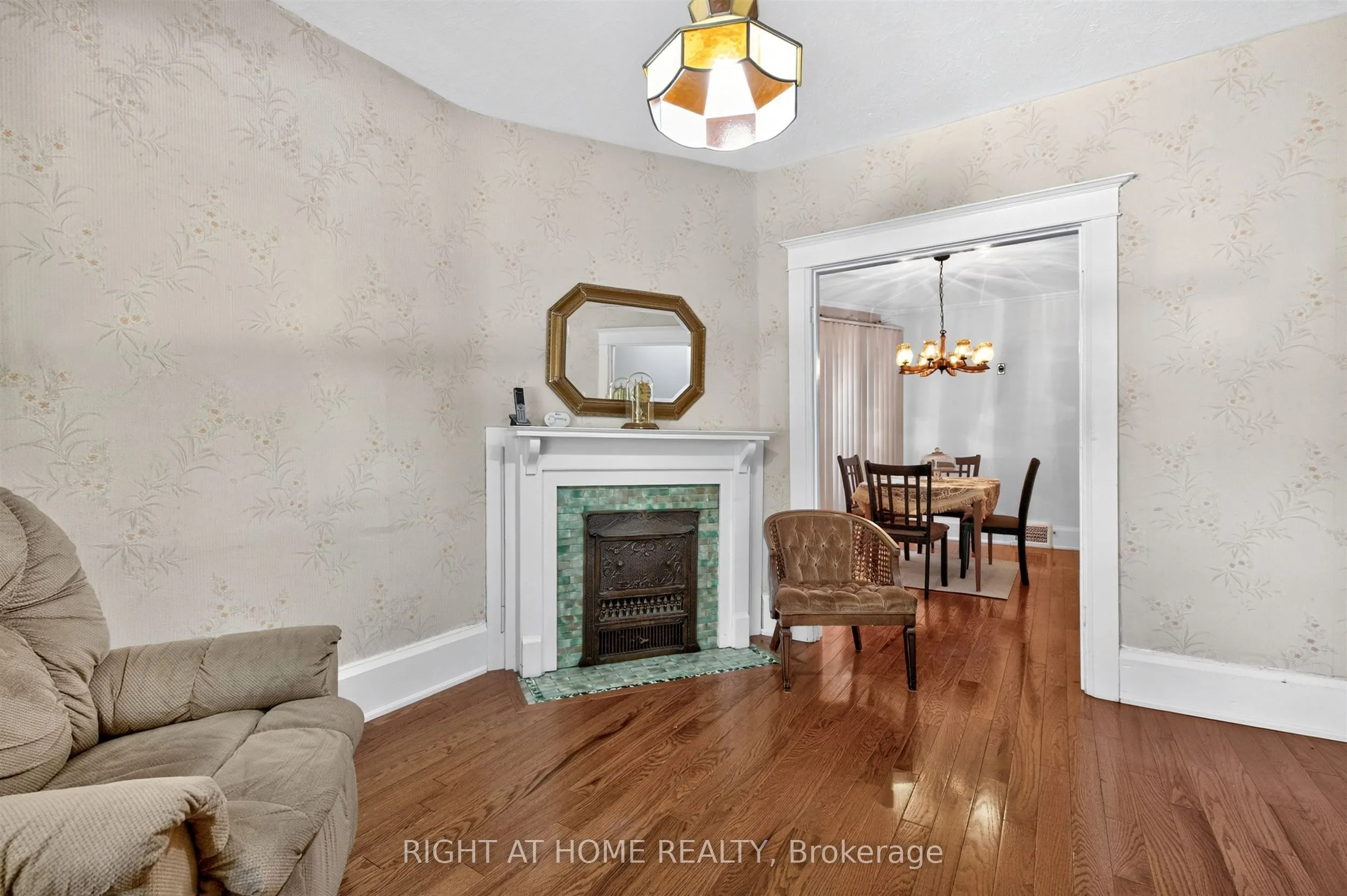 431 Lansdowne Avenue