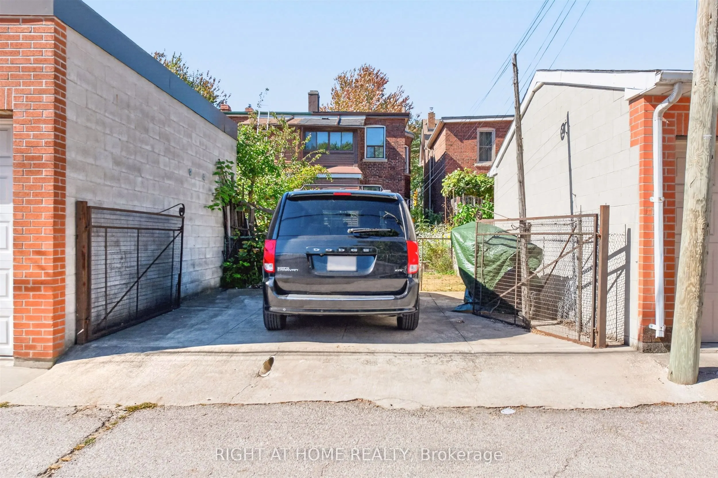431 Lansdowne Avenue