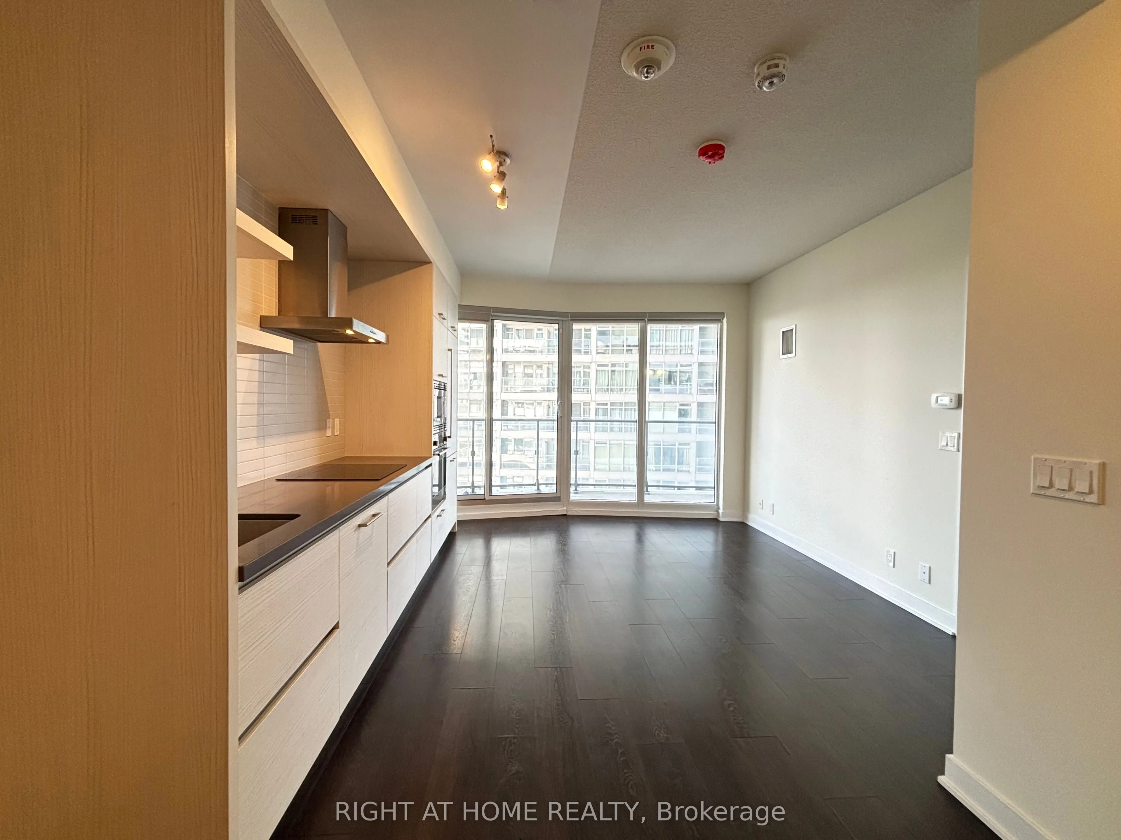 2221 Yonge Street #1205