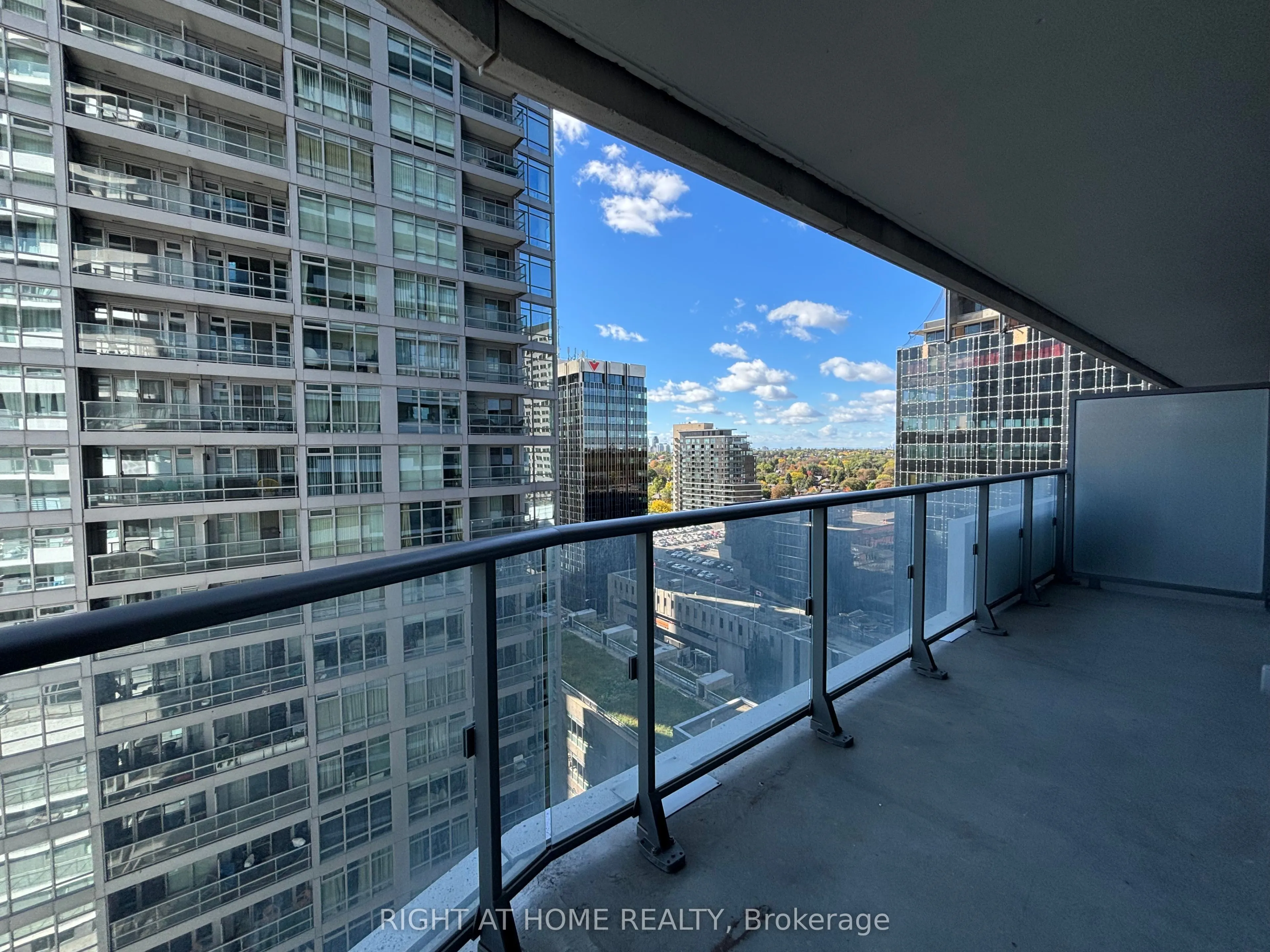2221 Yonge Street #1205