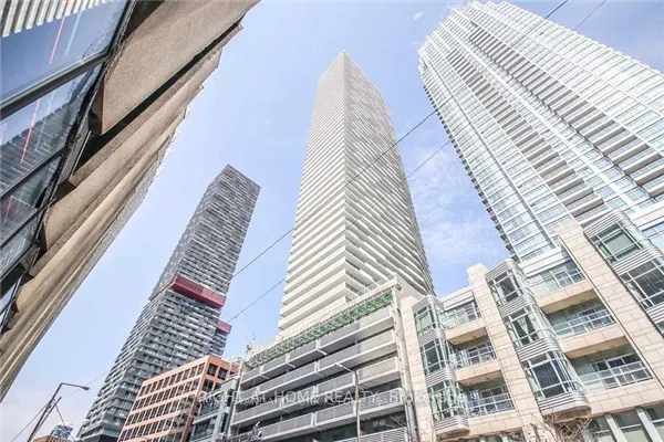 2221 Yonge Street