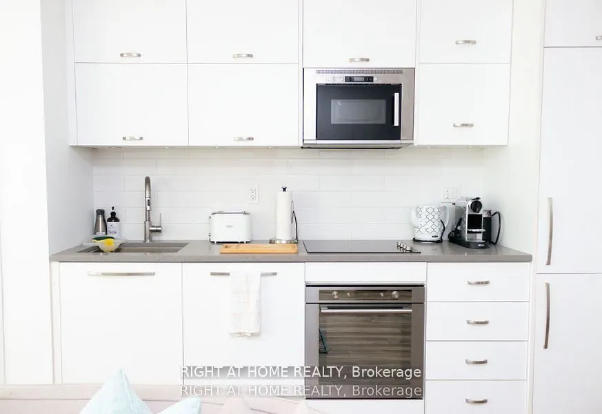 106 Dovercourt Road #515