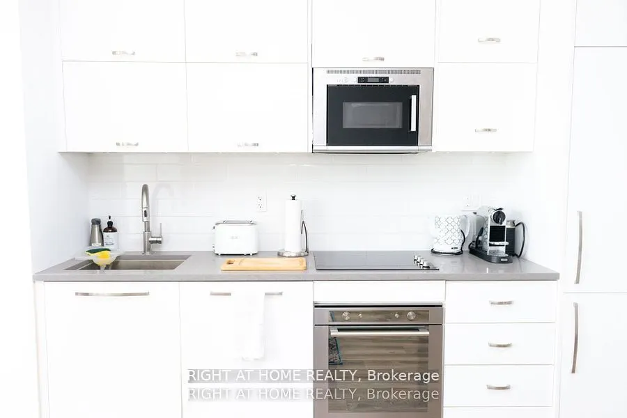 106 Dovercourt Road #515
