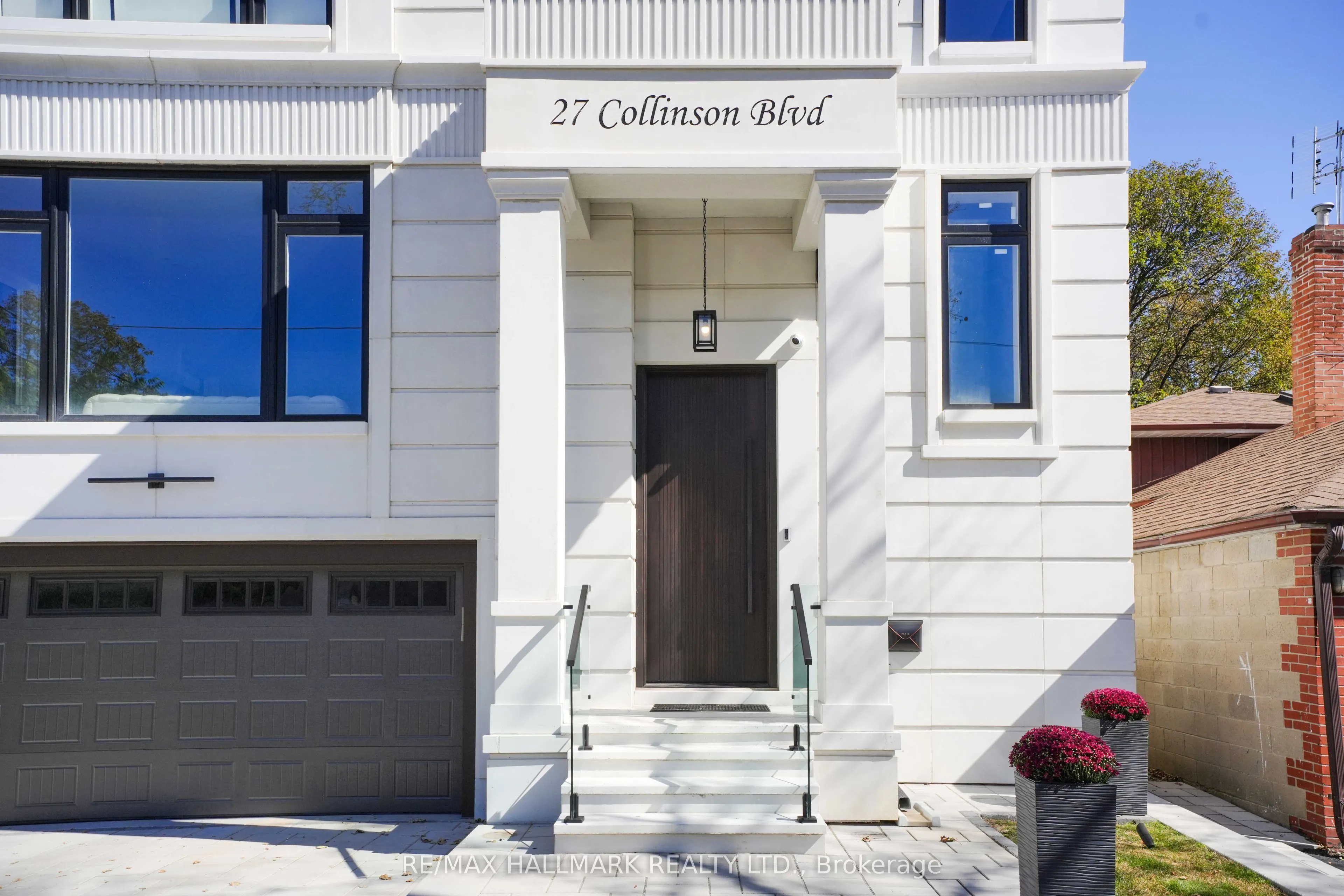 27 Collinson Boulevard