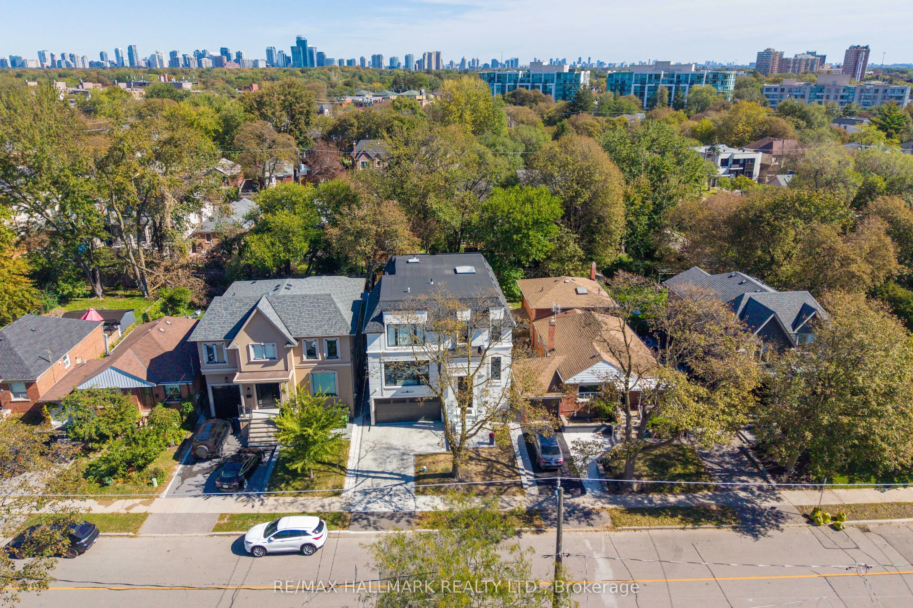 27 Collinson Boulevard