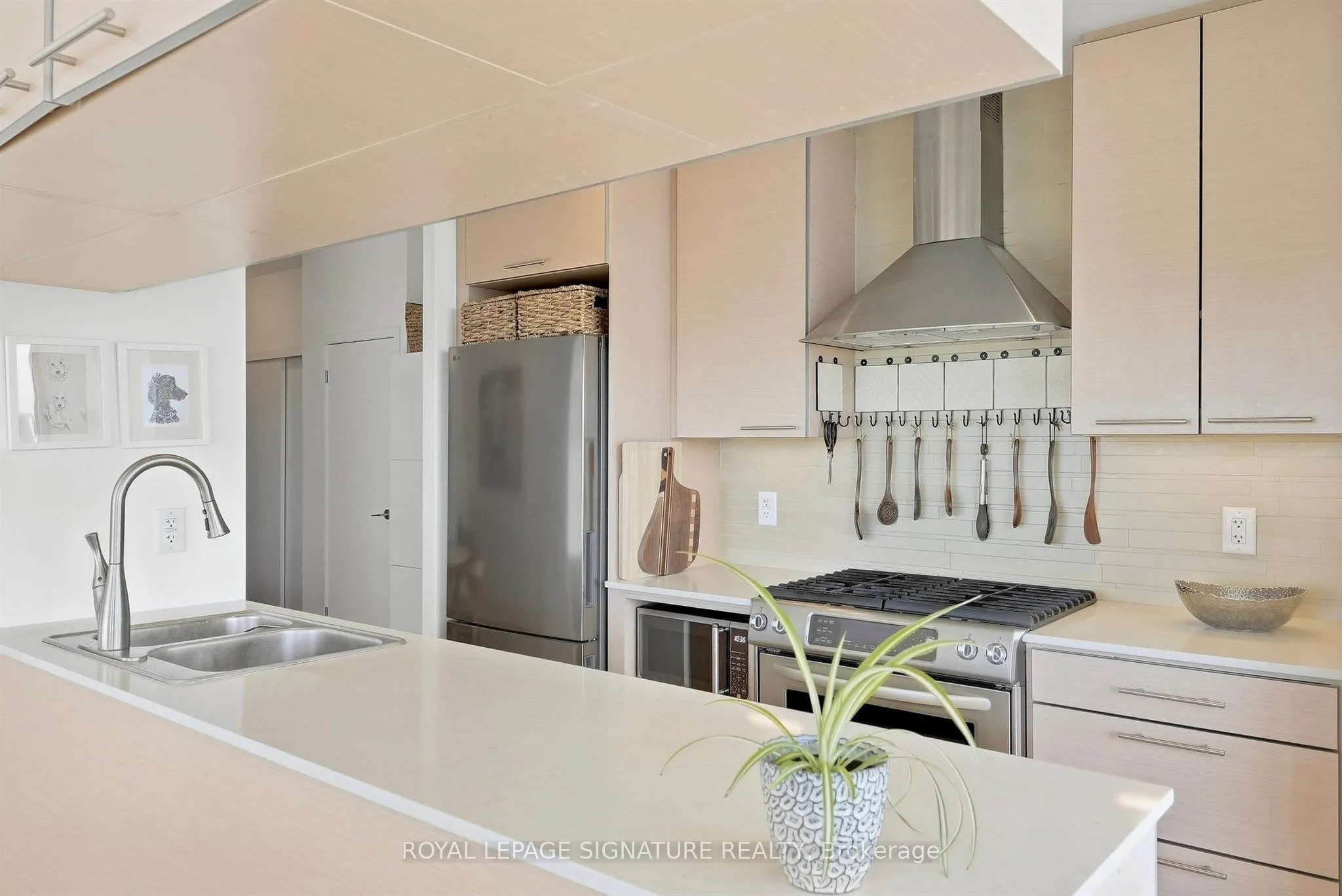 1 Market Street #1611