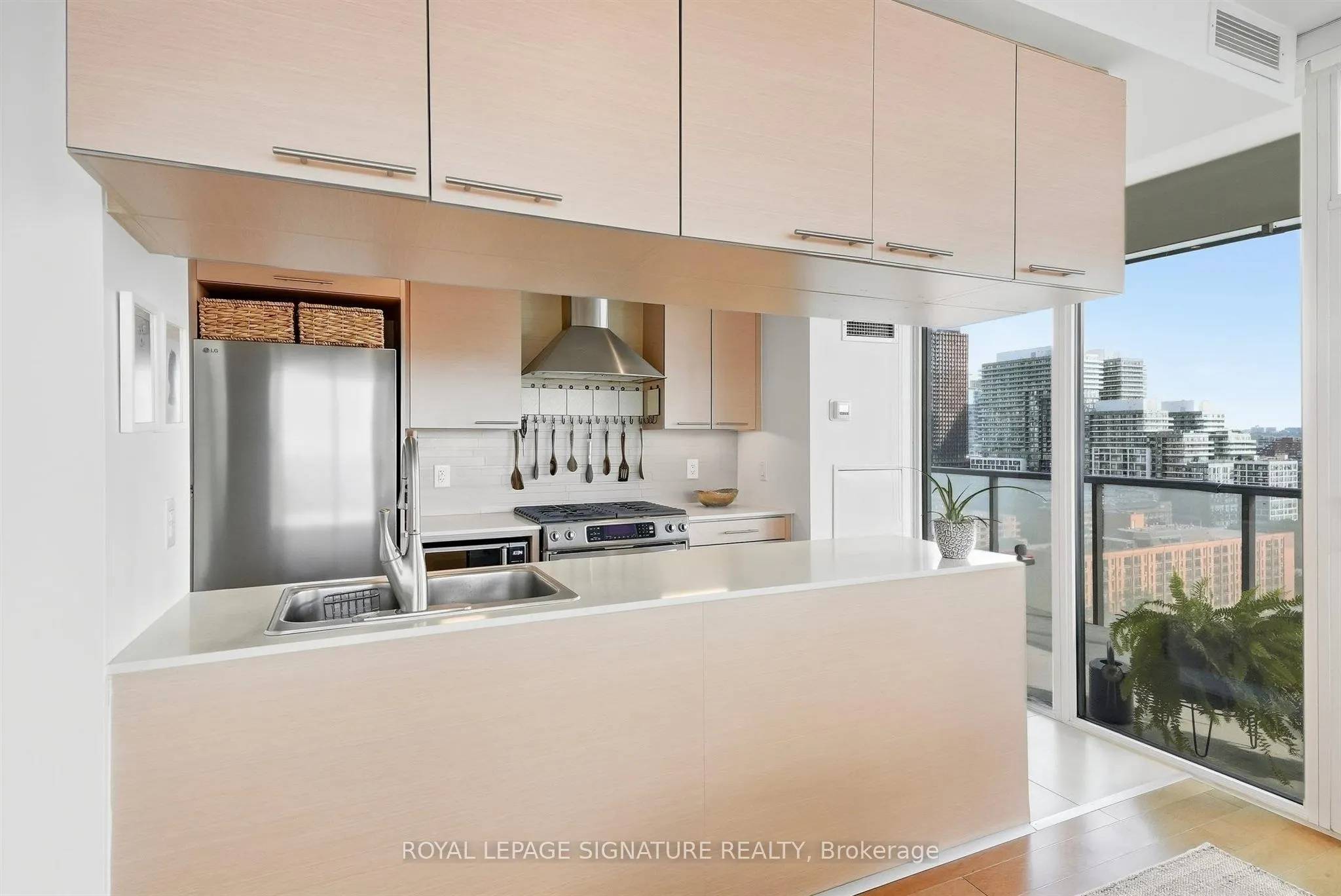 1 Market Street #1611