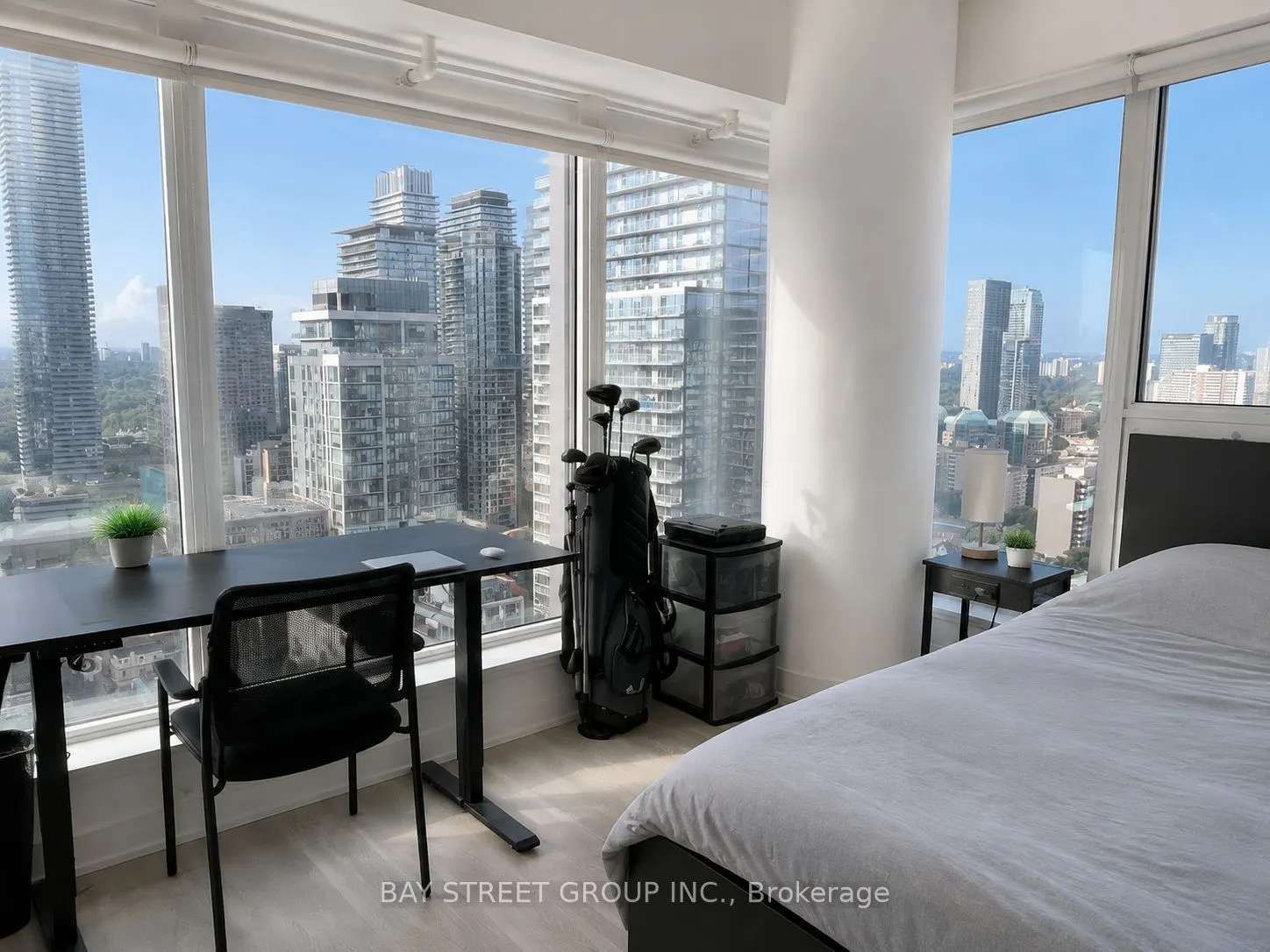 8 Wellesley Street W #4009