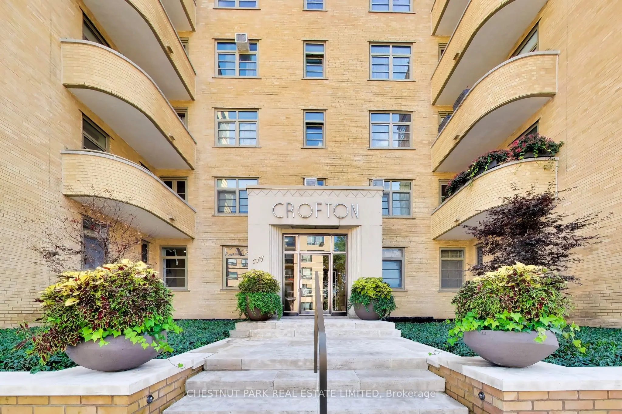 717 Eglinton Avenue W #103