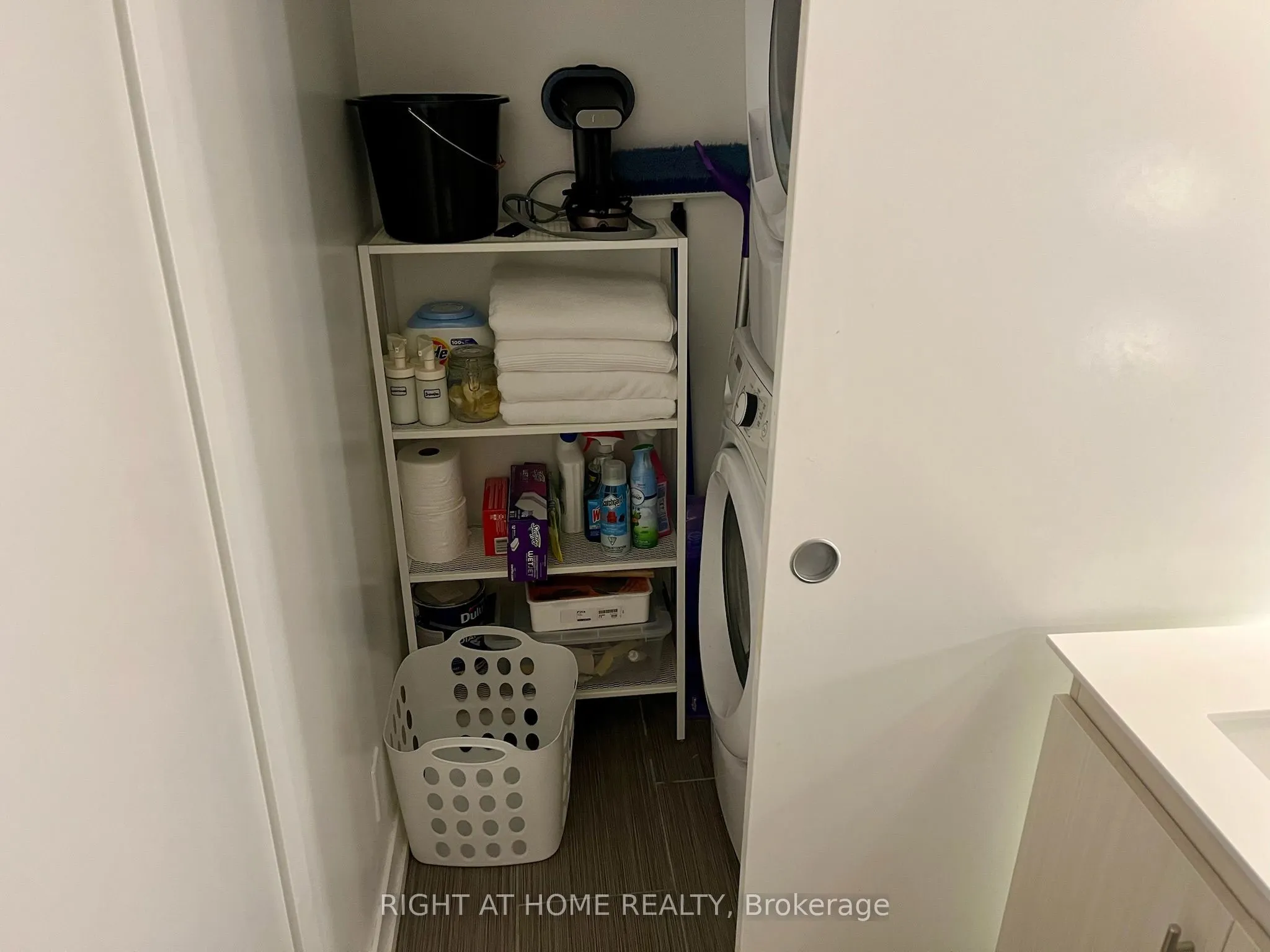 10 Willison Square #205