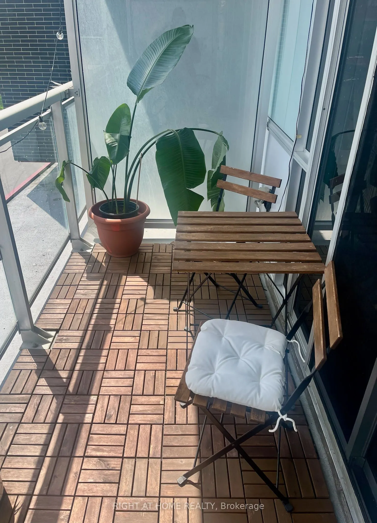 10 Willison Square #205