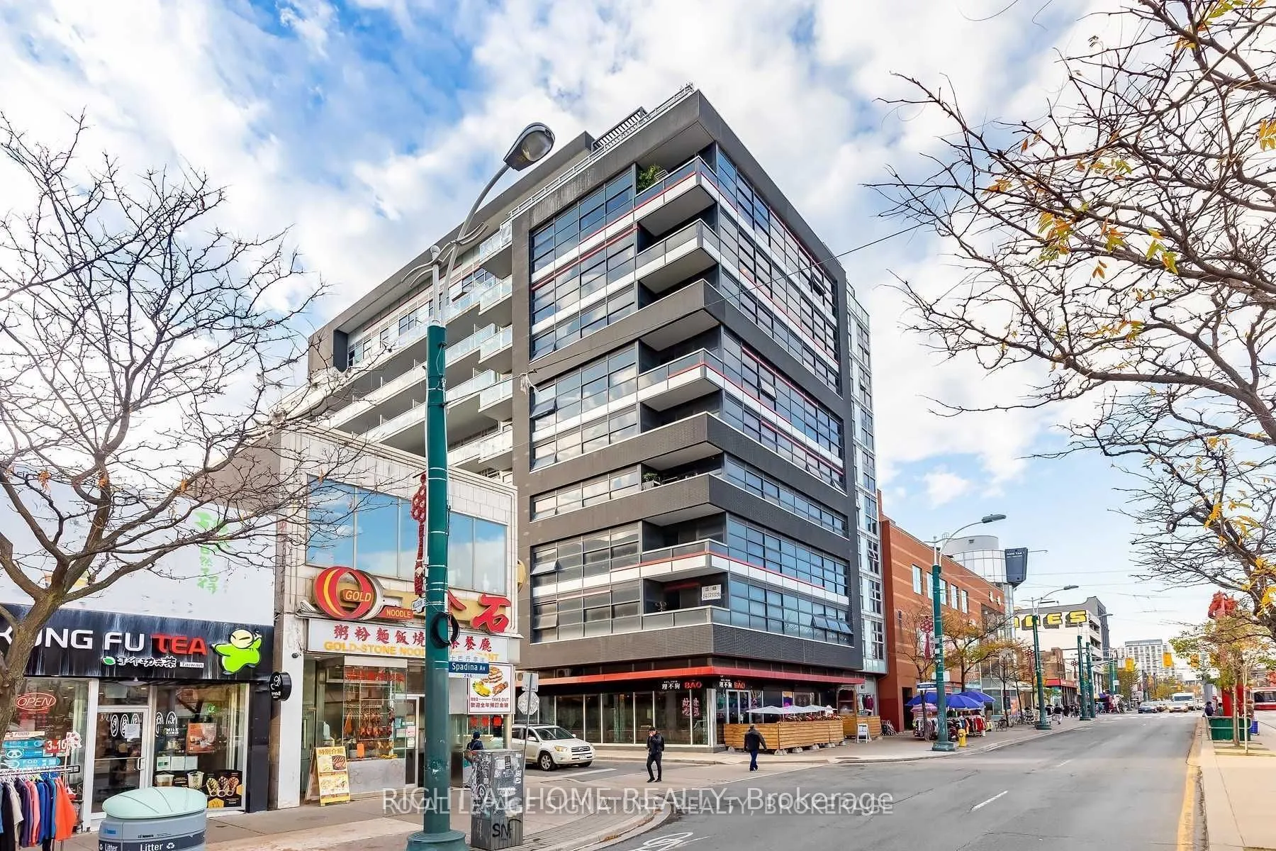 10 Willison Square #205