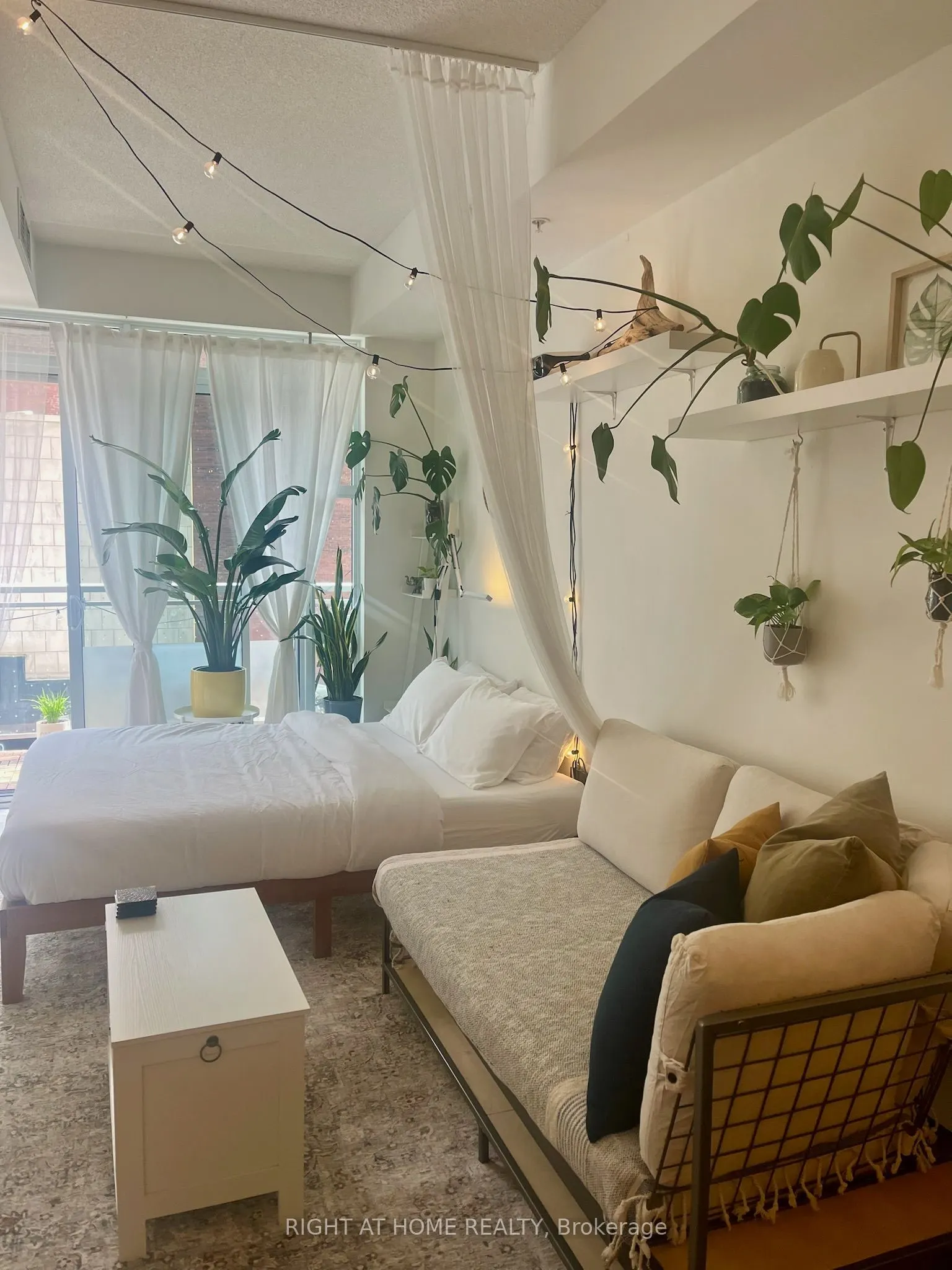 10 Willison Square #205