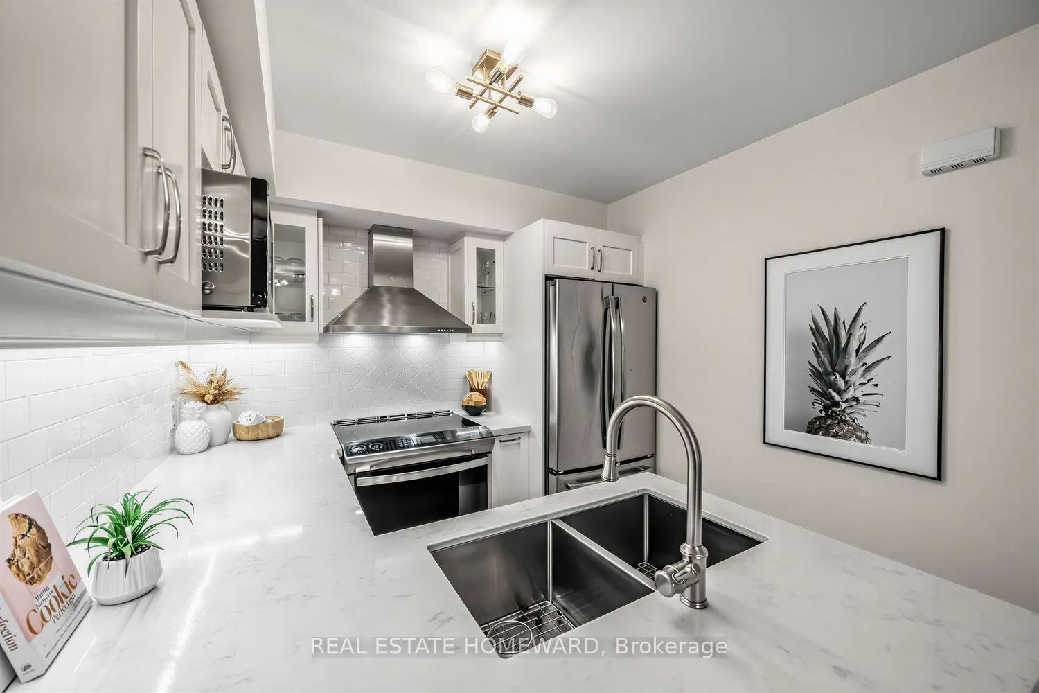 23 Sudbury Street #2306