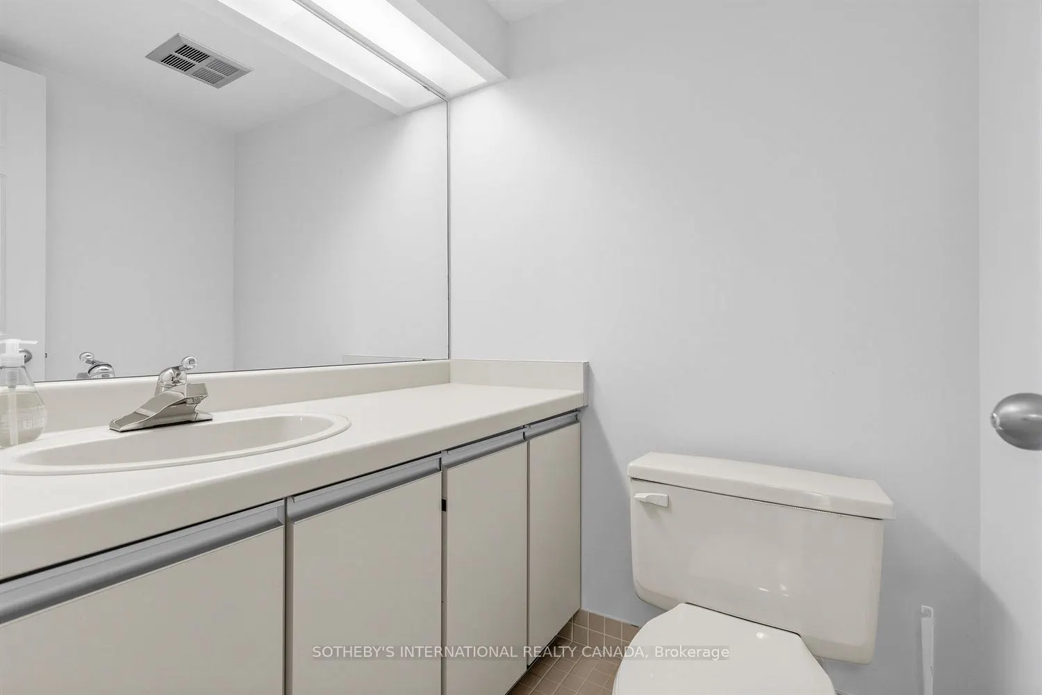 360 Bloor Street E #PH6