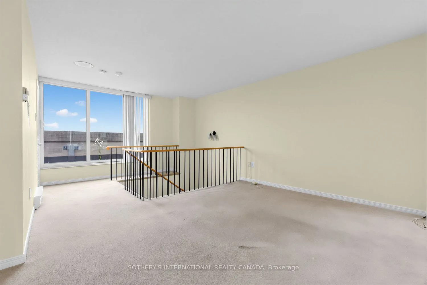 360 Bloor Street E #PH6