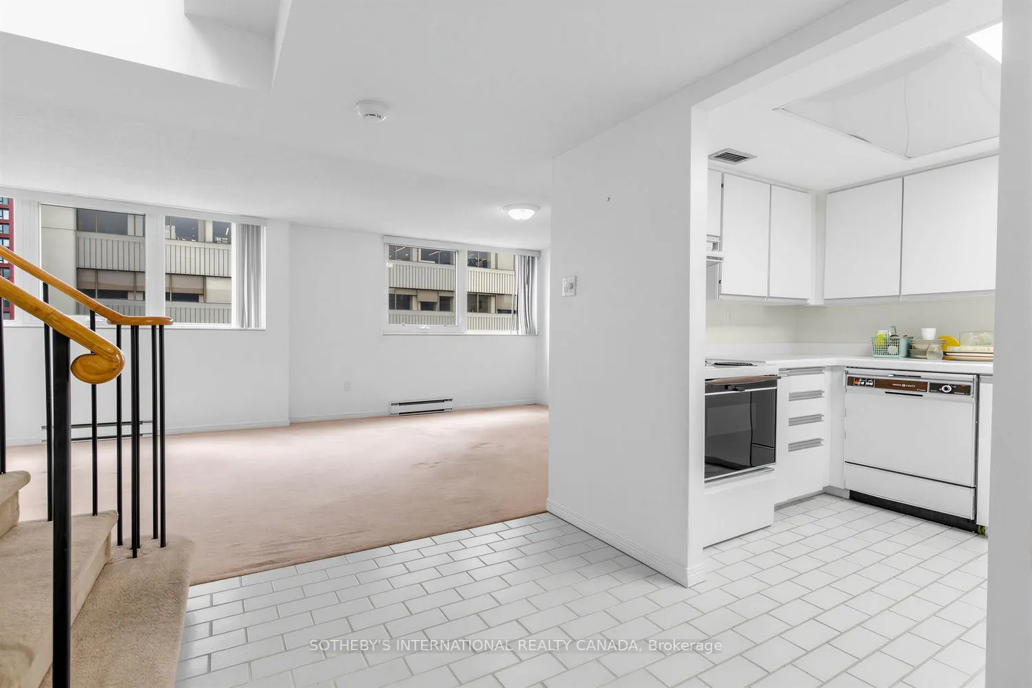 360 Bloor Street E #PH6