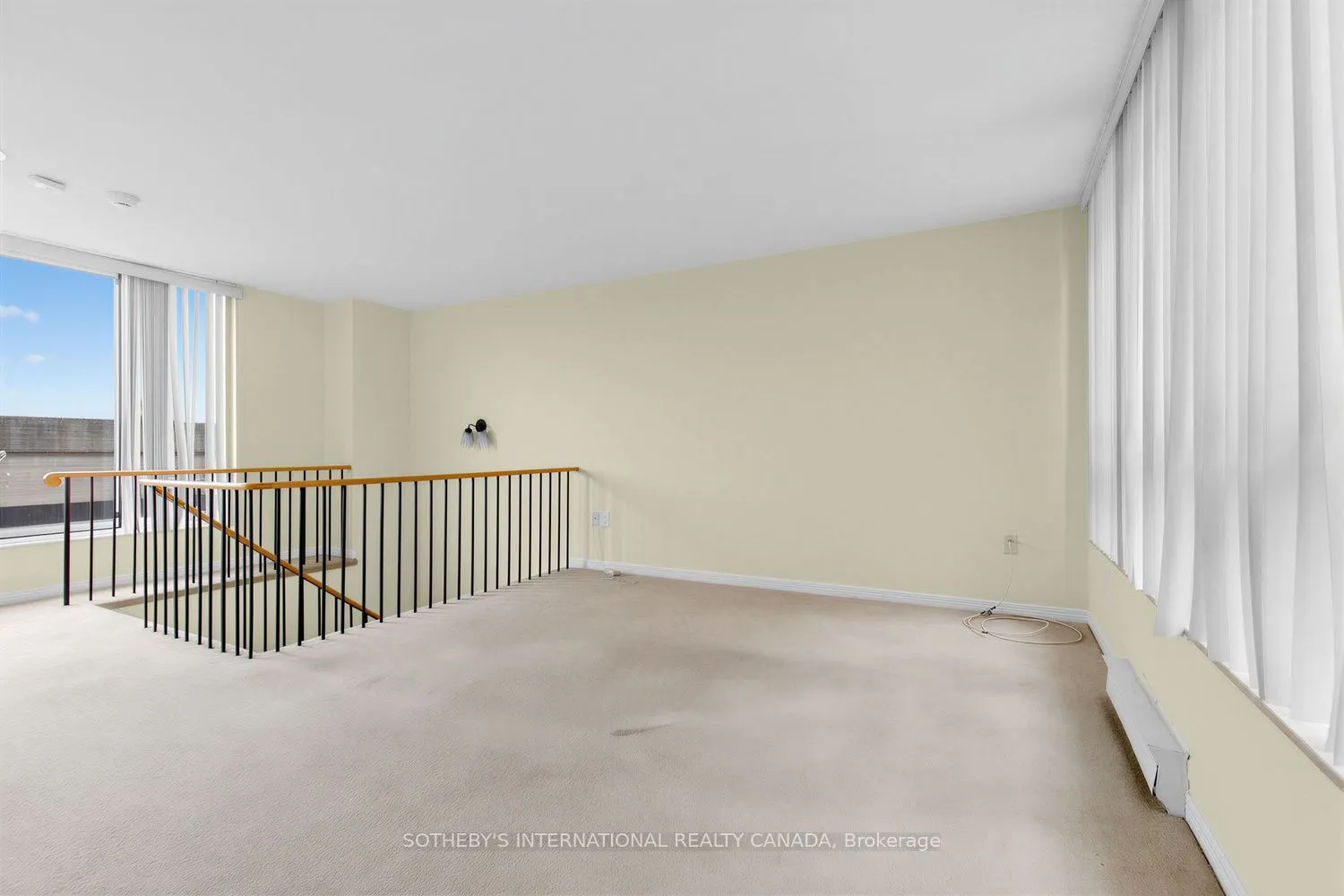 360 Bloor Street E #PH6