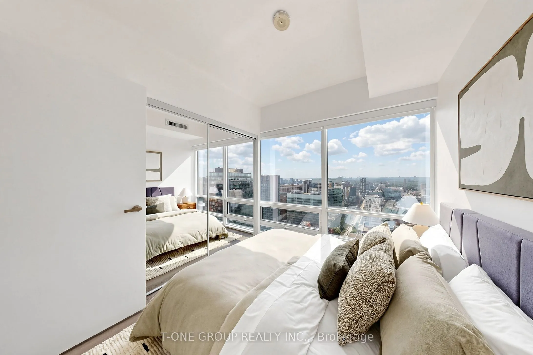 15 Grenville Street #3403