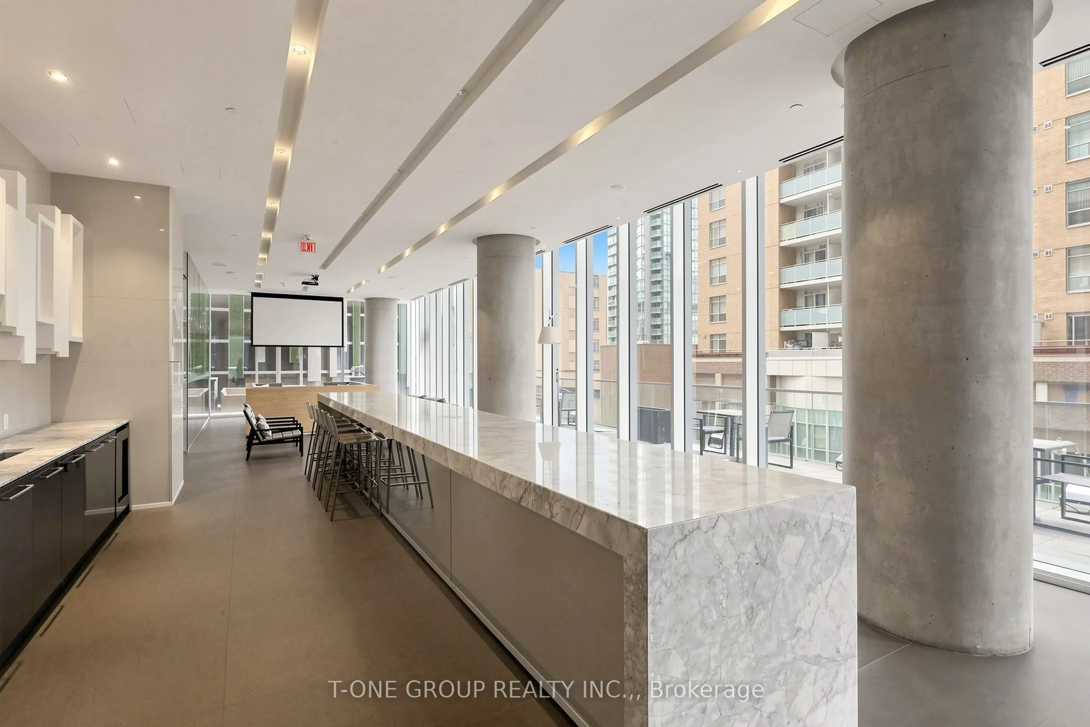 15 Grenville Street #3403