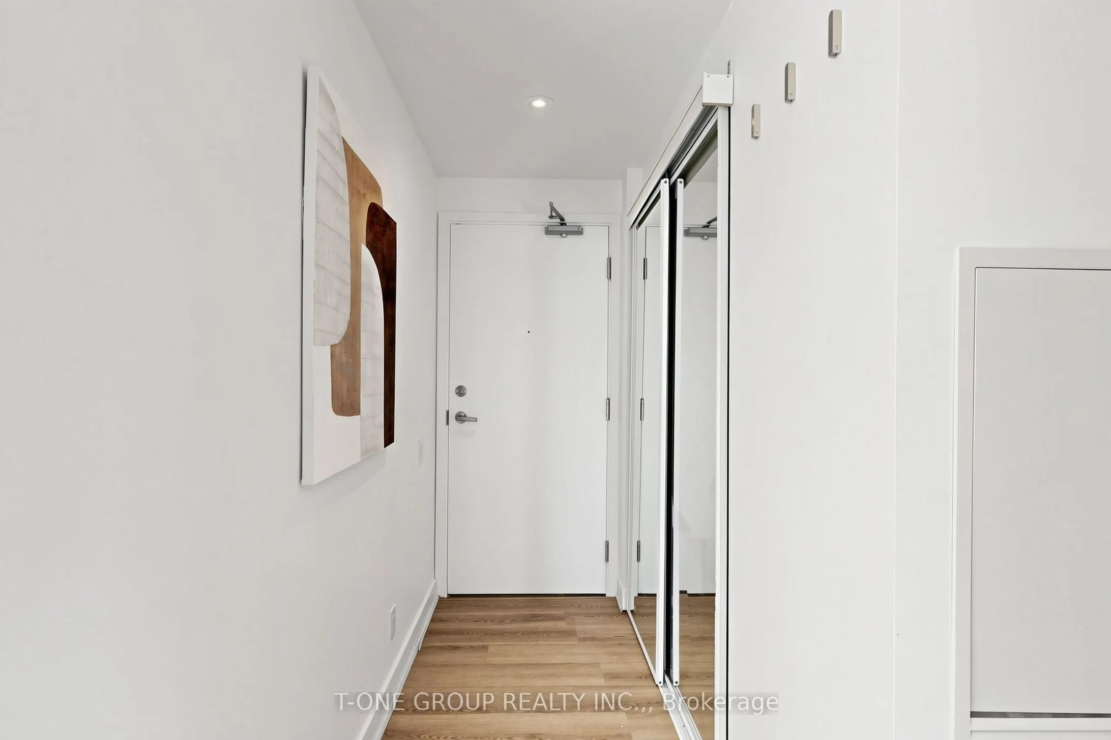 15 Grenville Street #3403