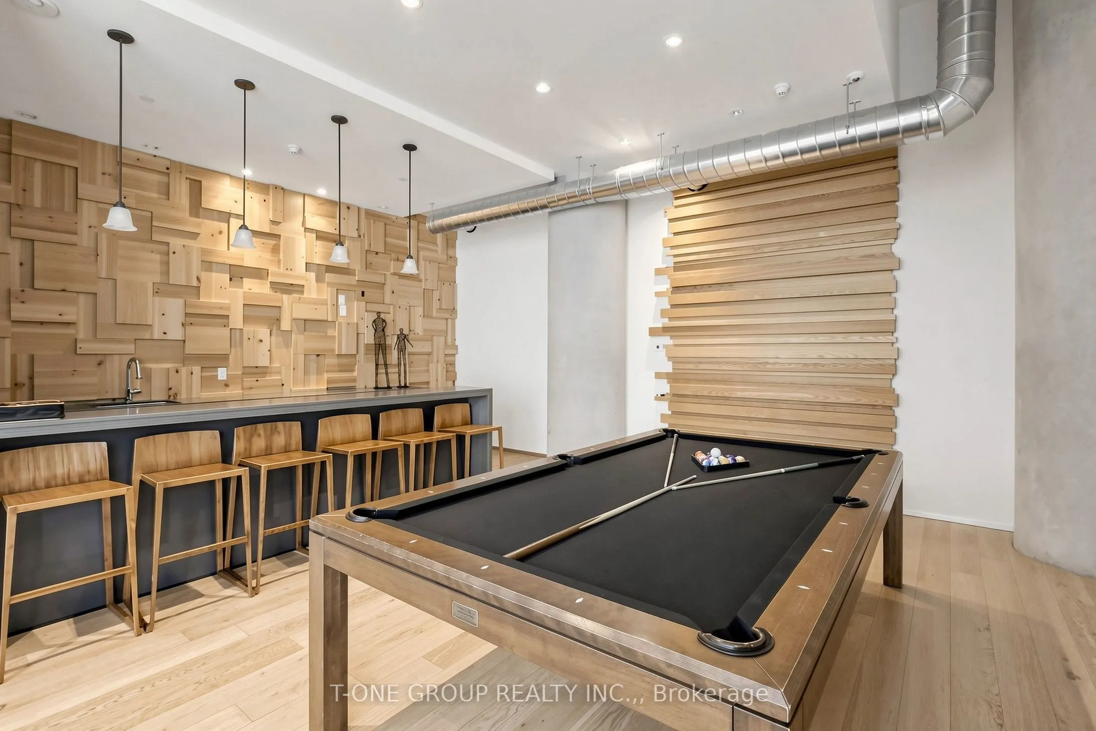 15 Grenville Street #3403