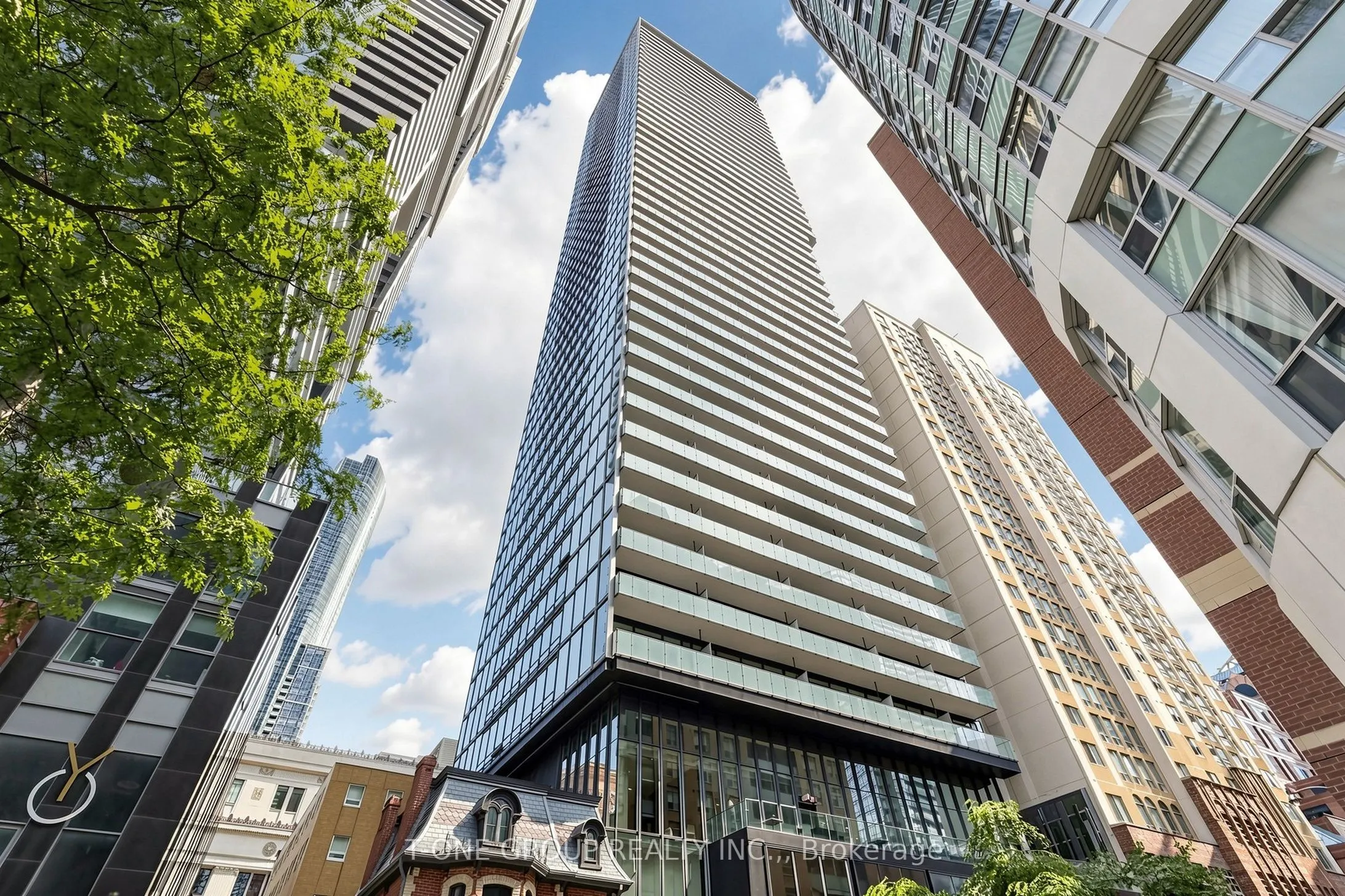 15 Grenville Street #3403