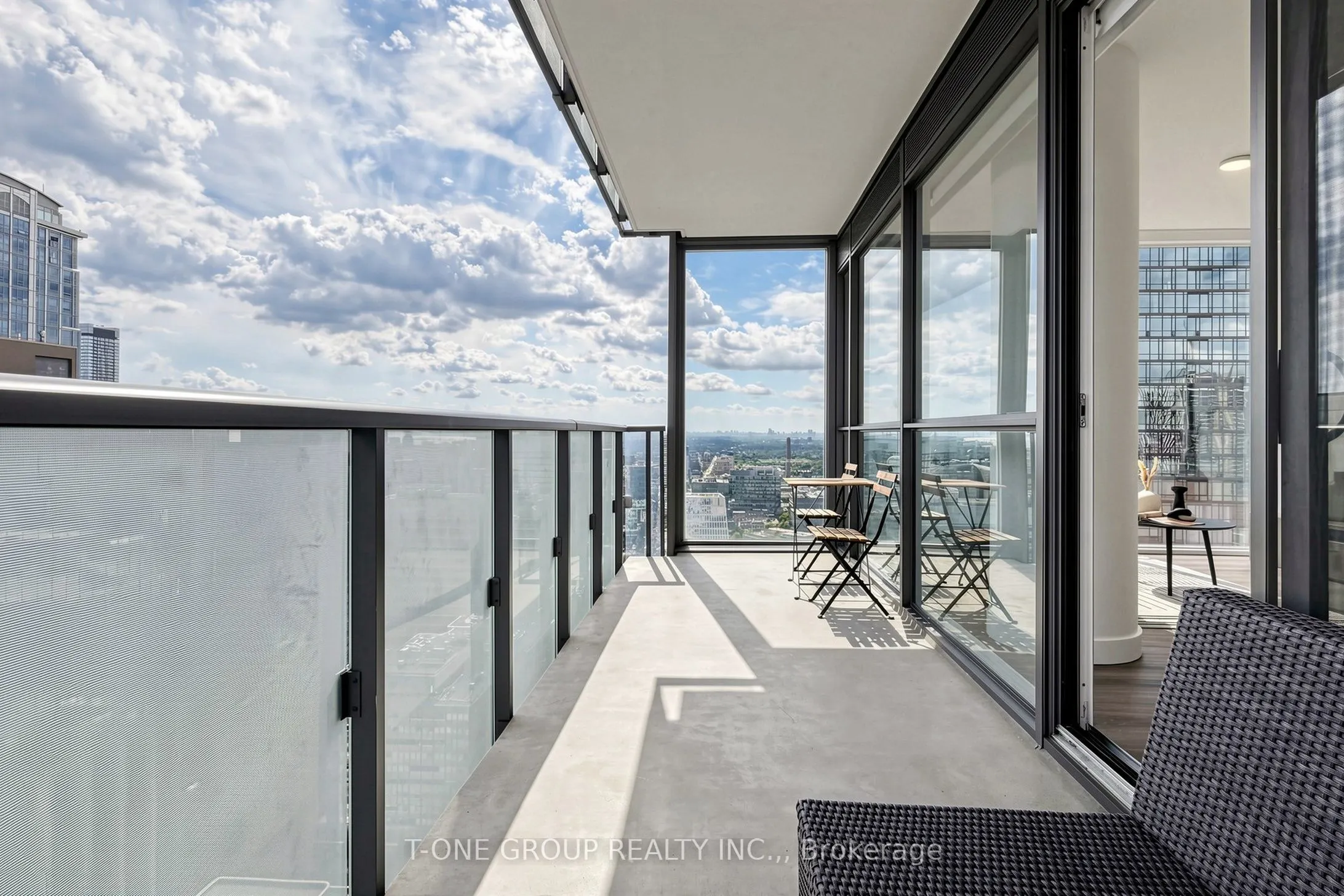 15 Grenville Street #3403