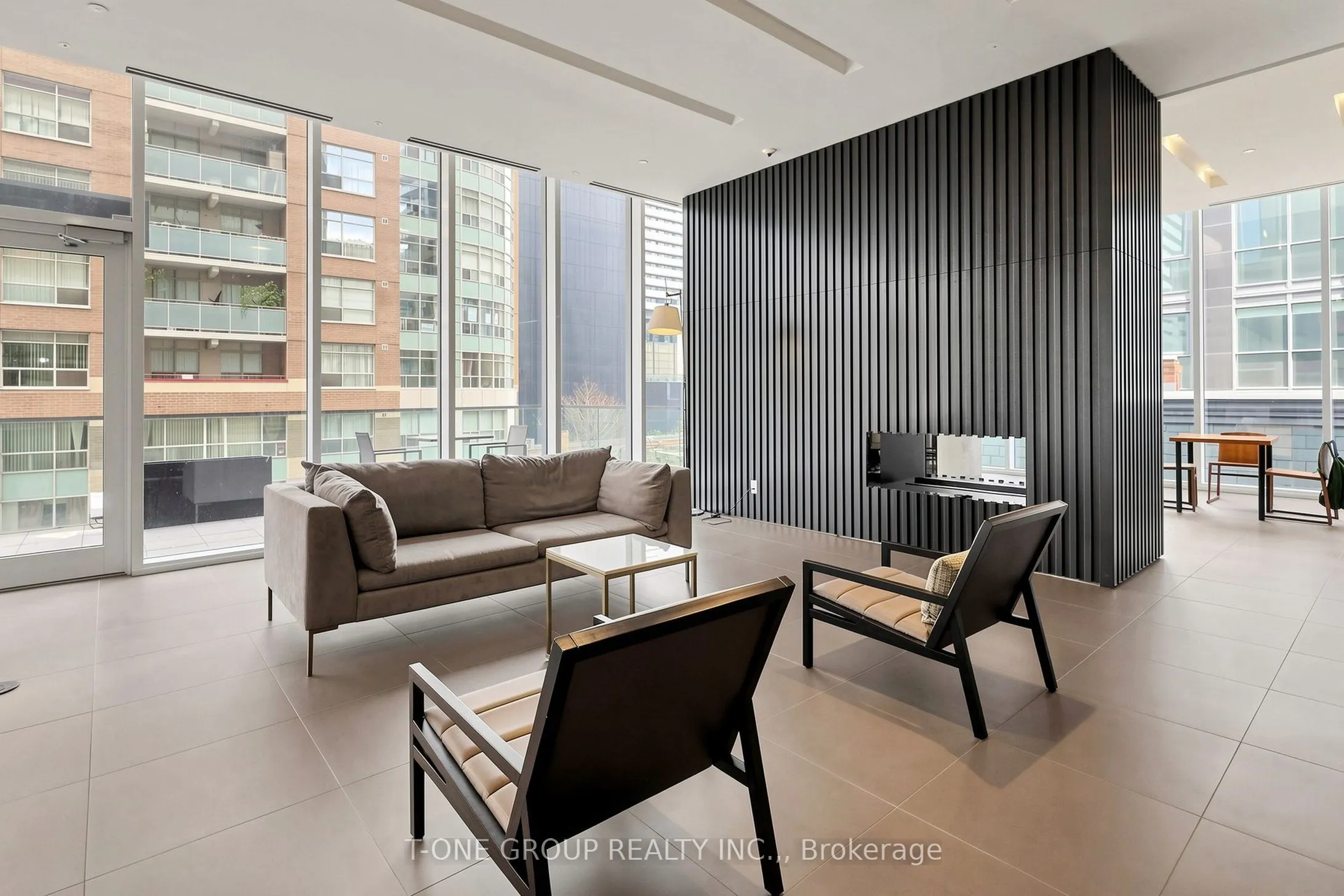 15 Grenville Street #3403