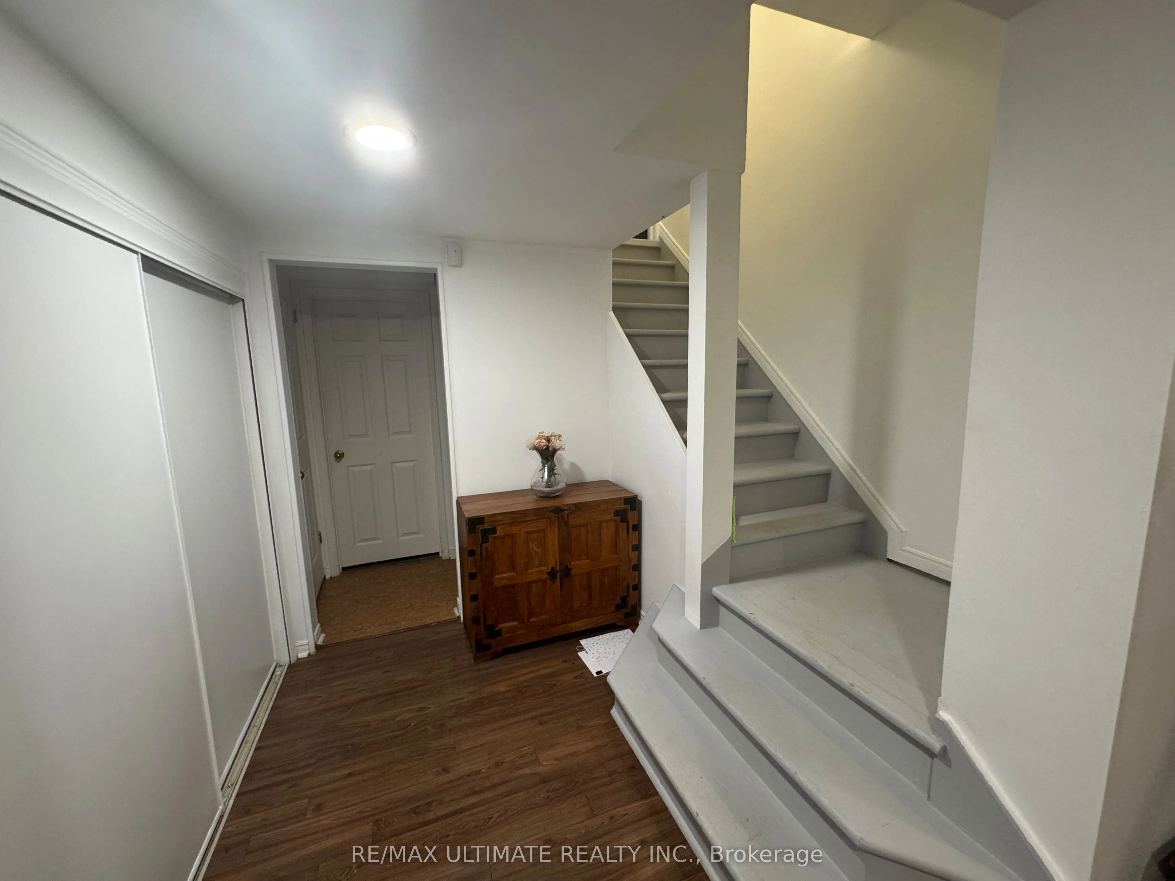 10 Noel Avenue