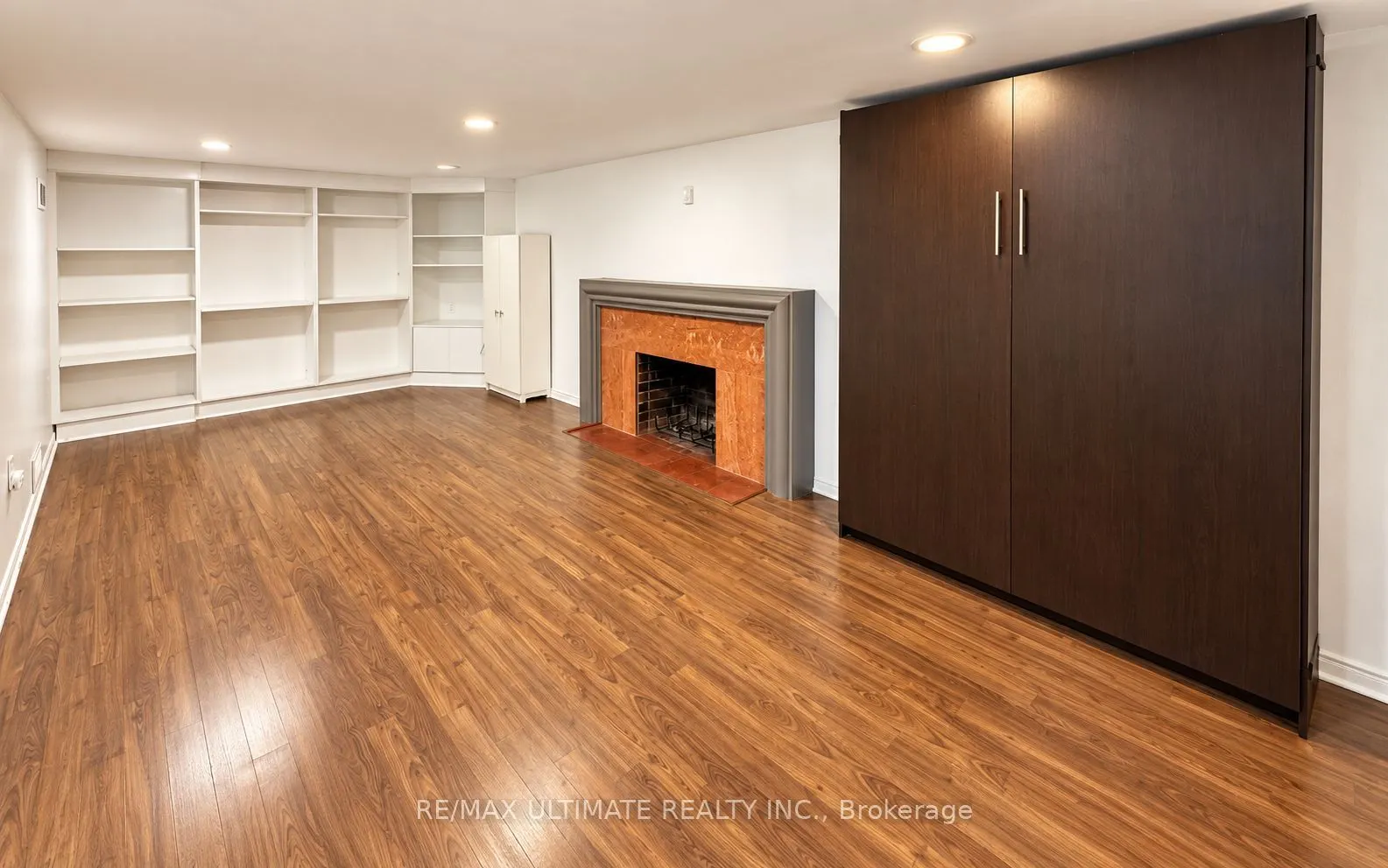 10 Noel Avenue