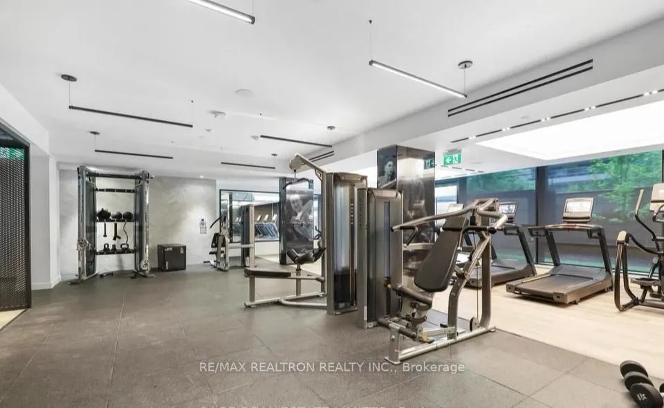 117 Broadway Avenue #1008