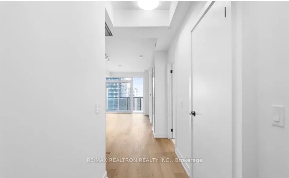 117 Broadway Avenue #1008