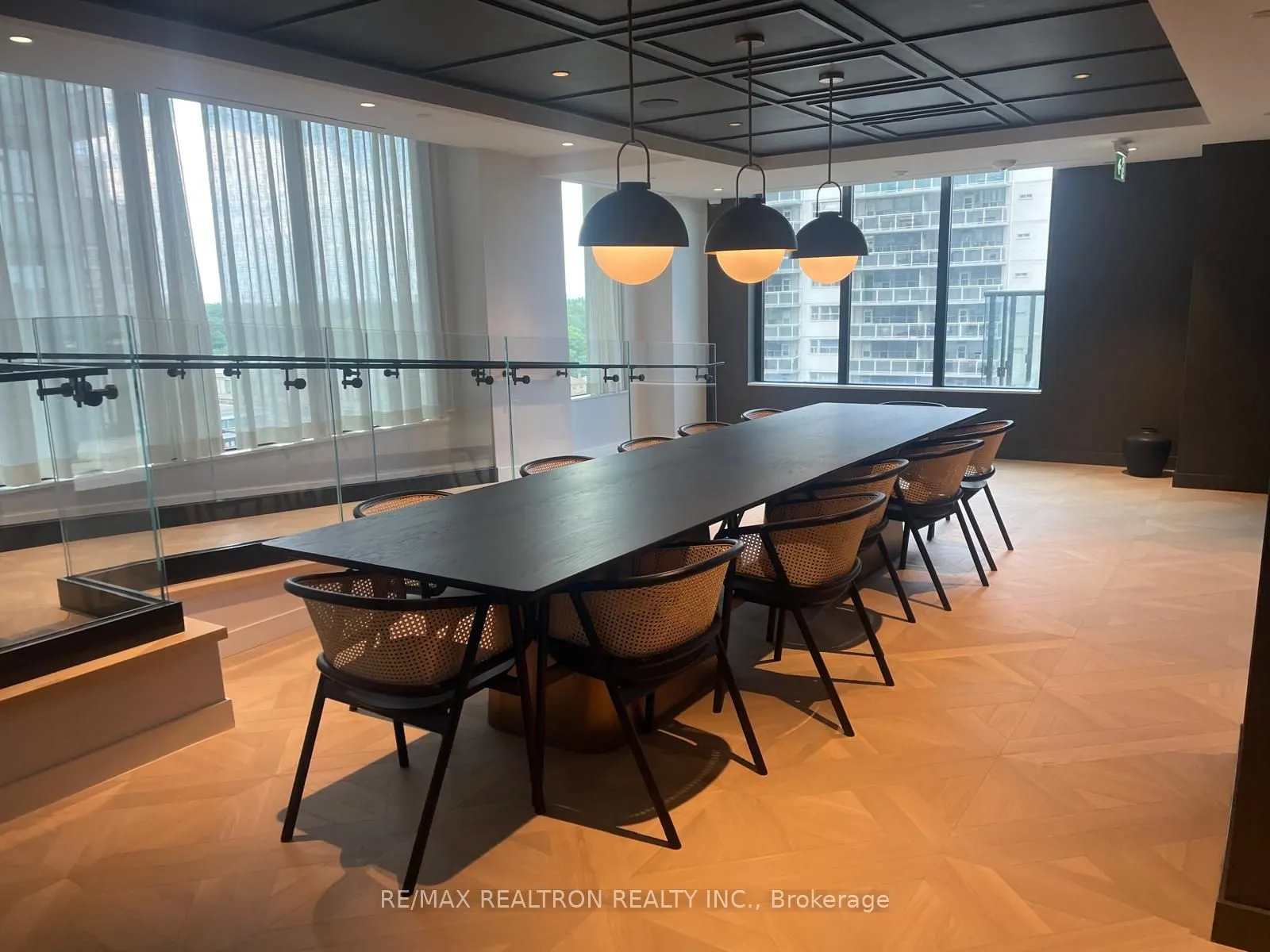 117 Broadway Avenue #1008