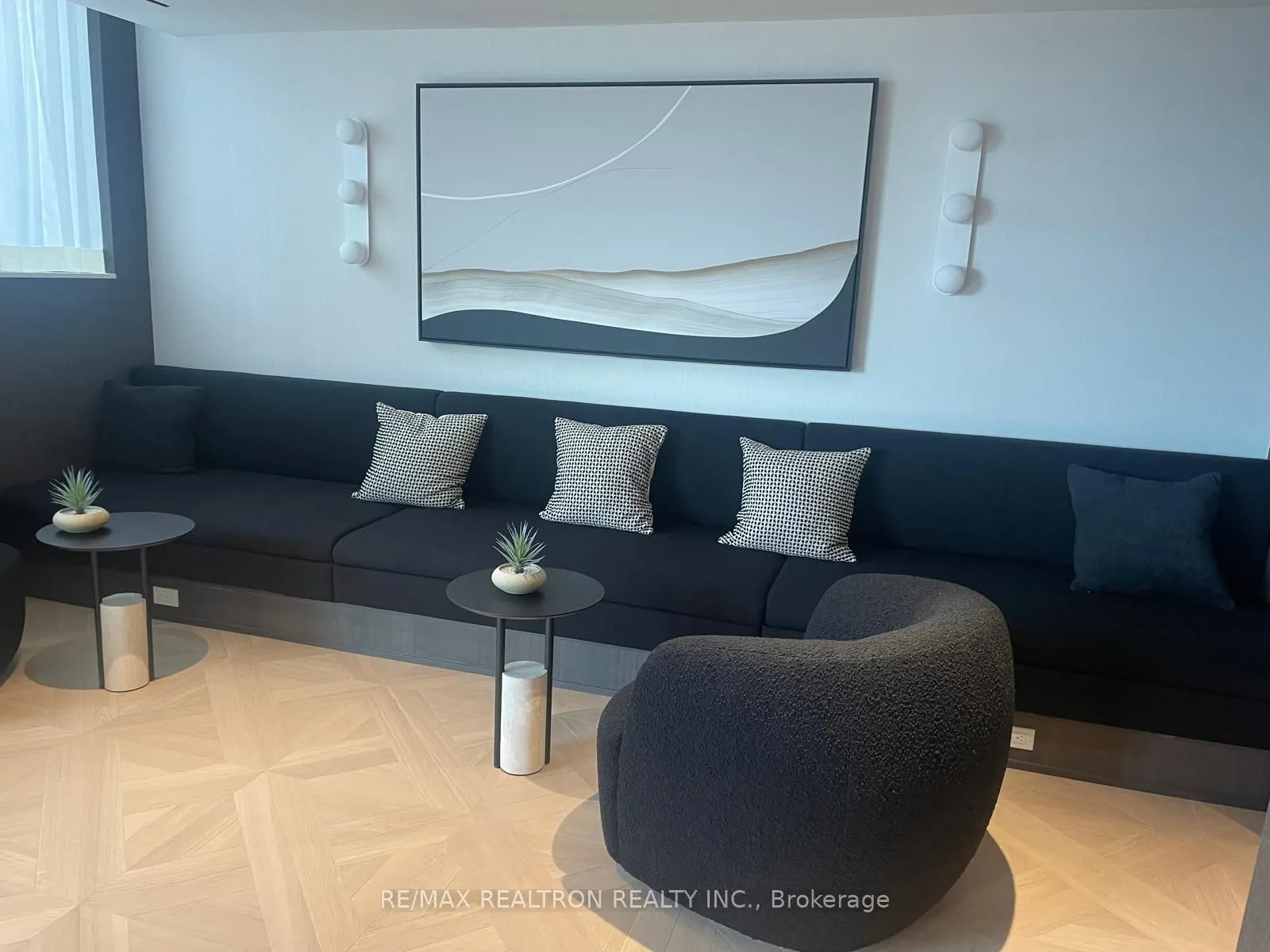 117 Broadway Avenue #1008