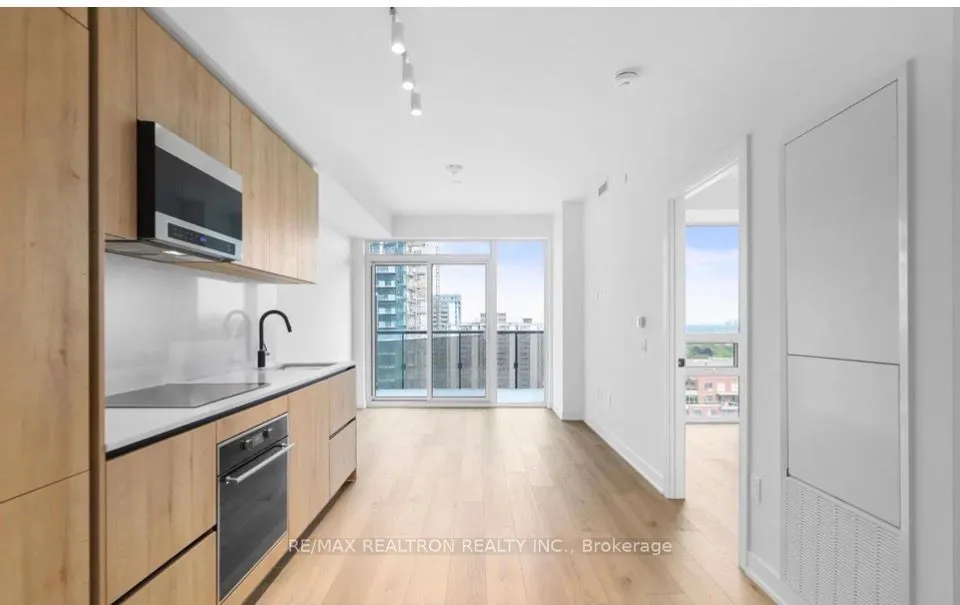 117 Broadway Avenue #1008
