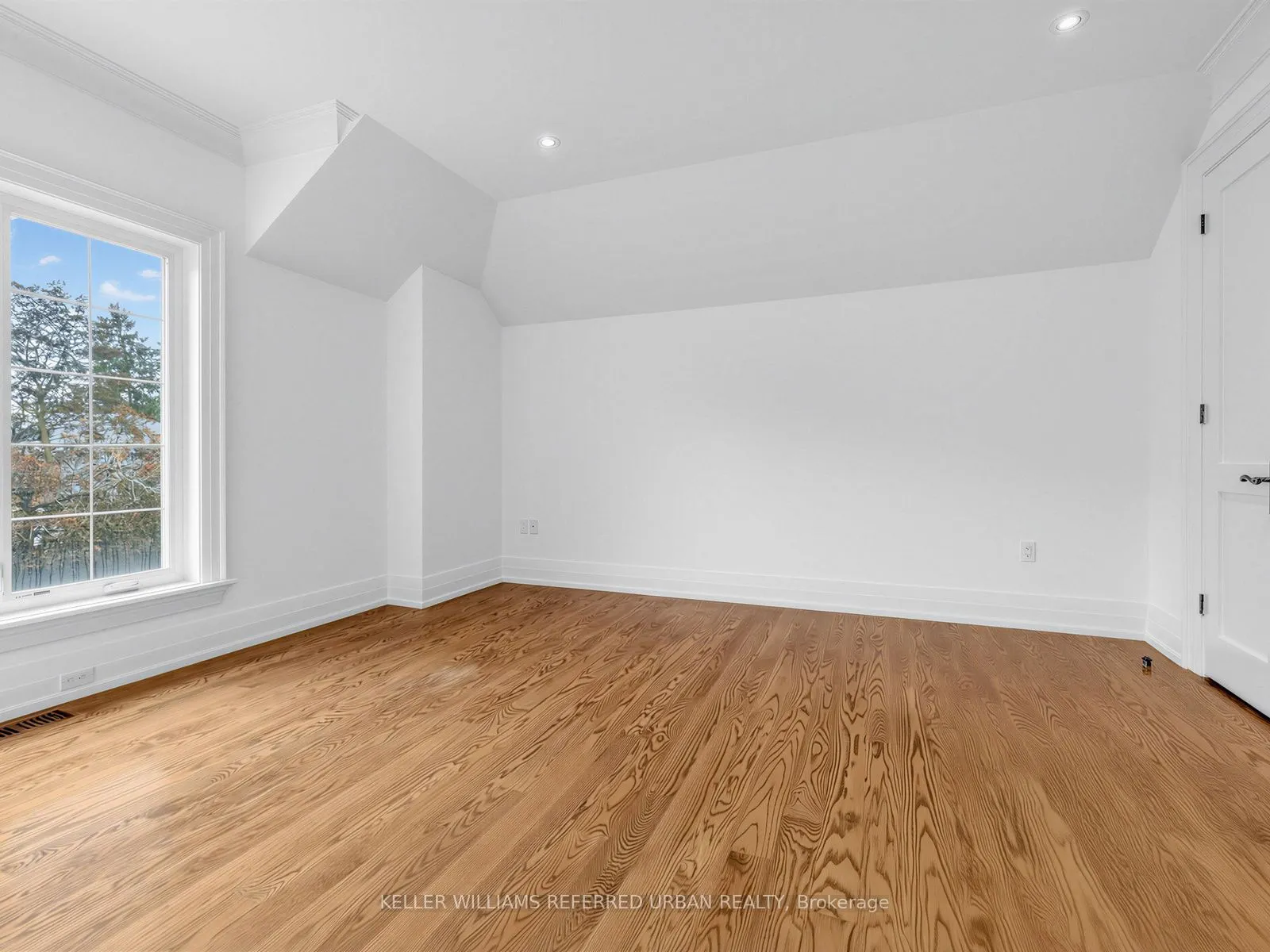 212 Empress Avenue