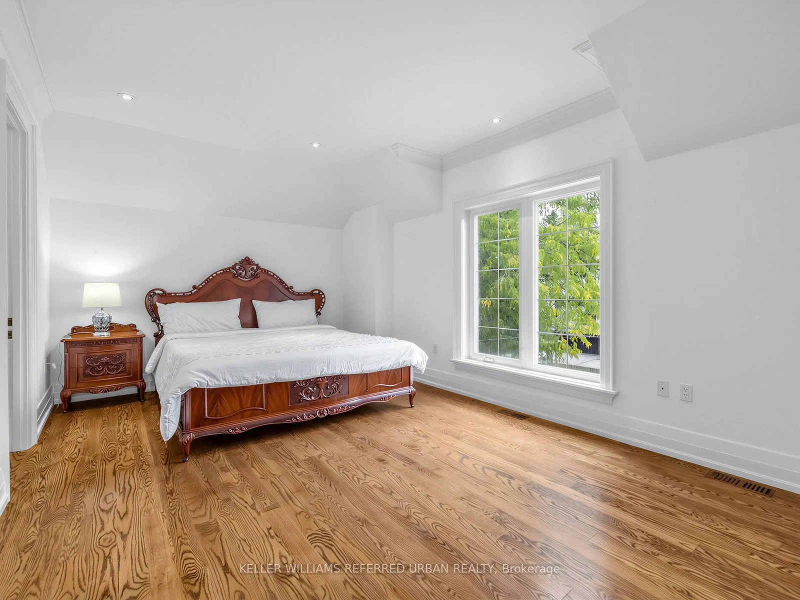 212 Empress Avenue