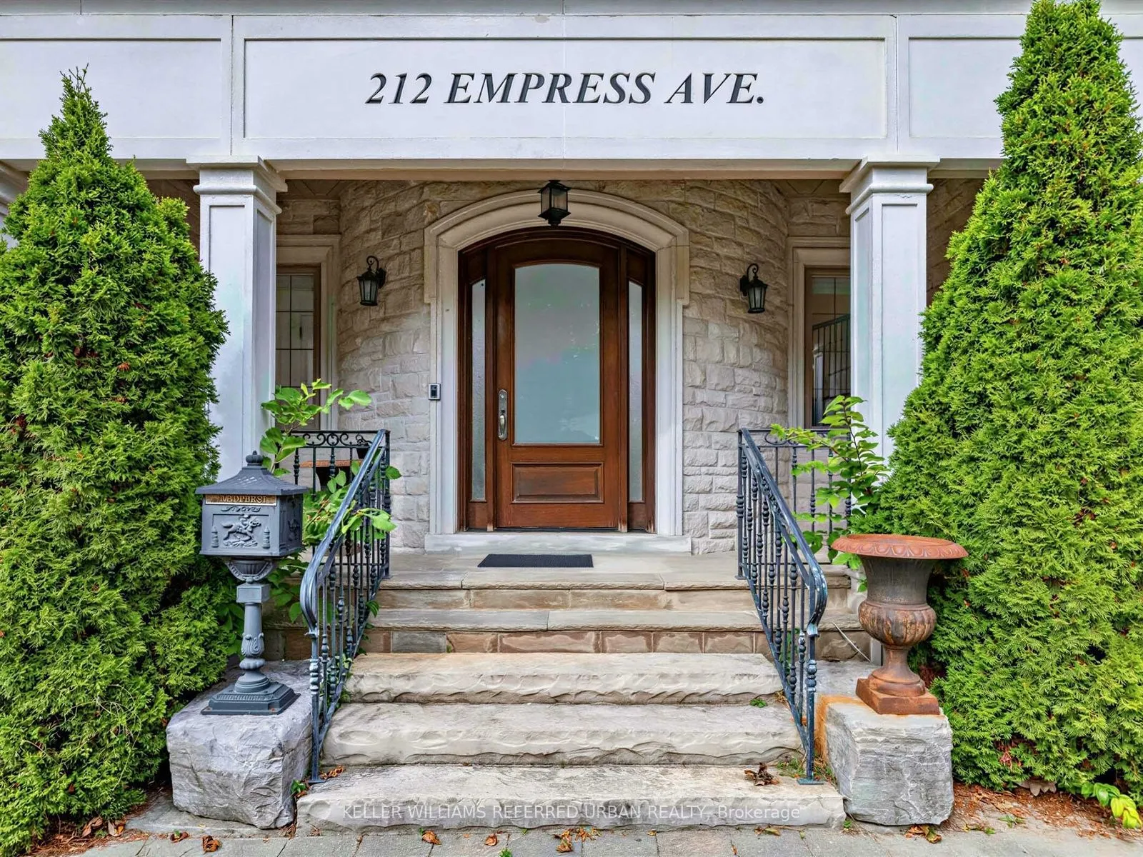 212 Empress Avenue