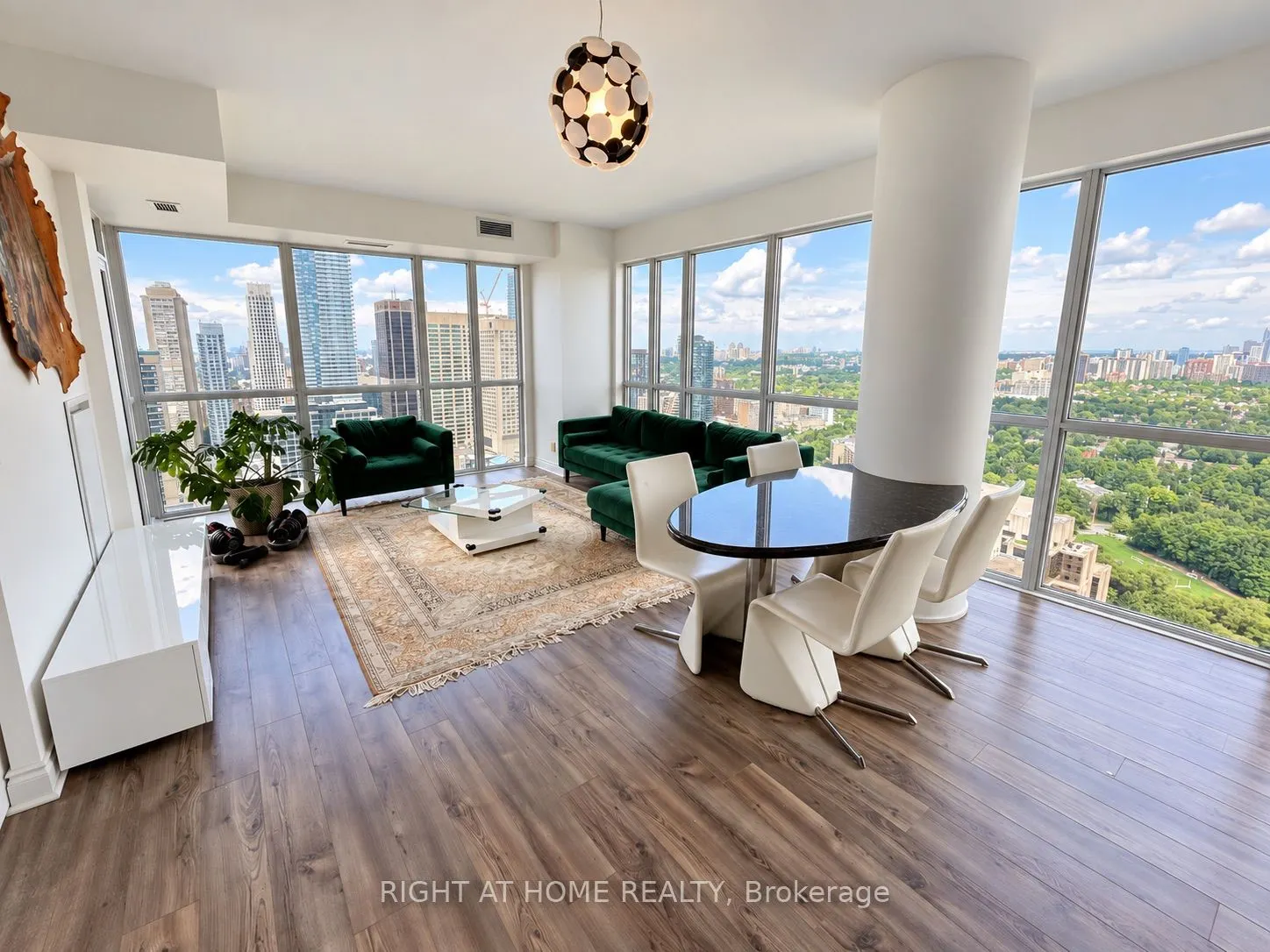28 Ted Rogers Way #3808
