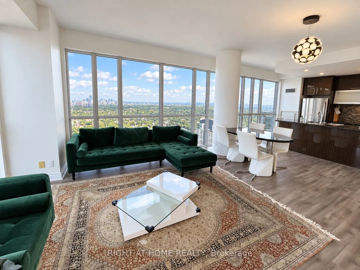 28 Ted Rogers Way #3808
