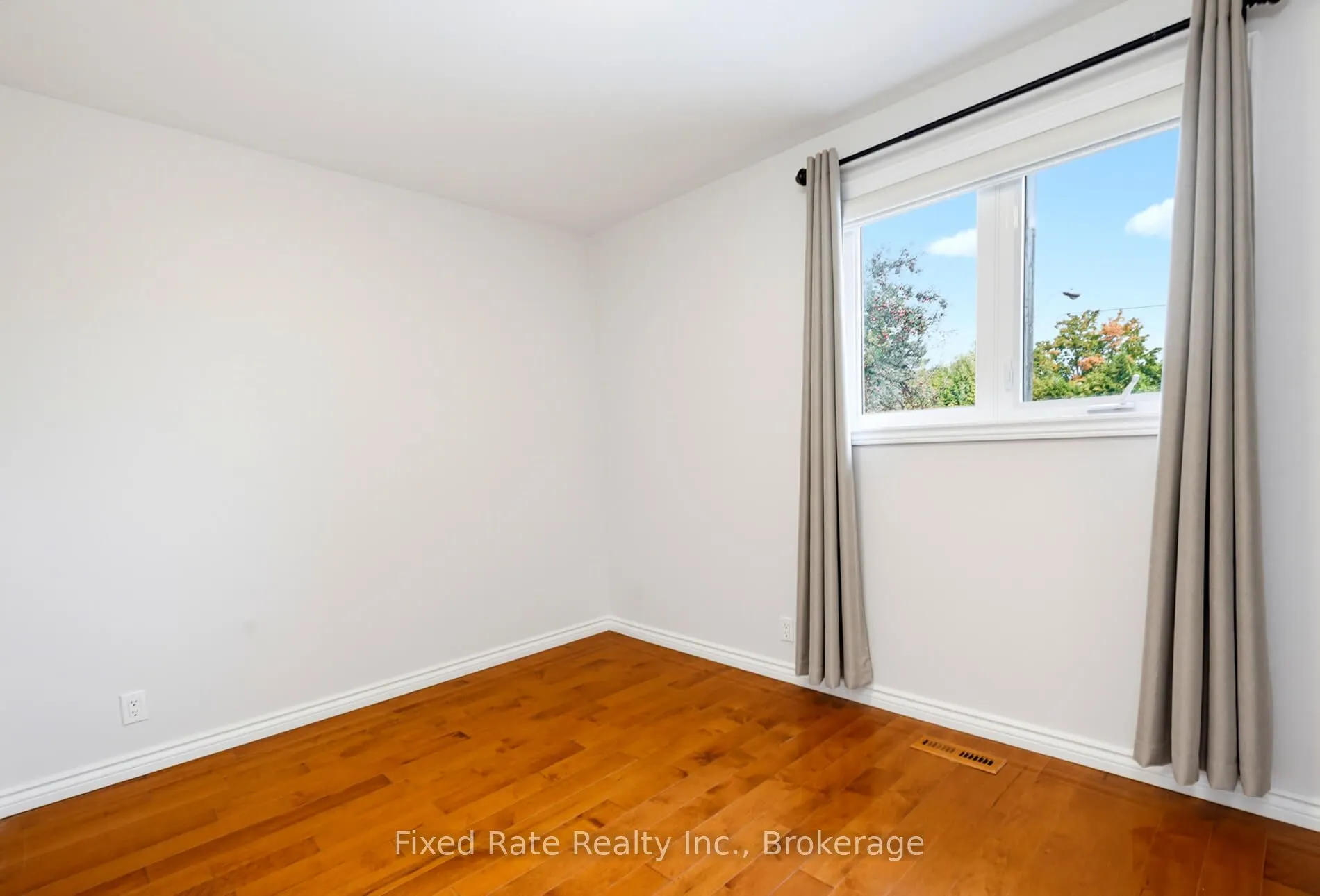 45 Waddington Crescent
