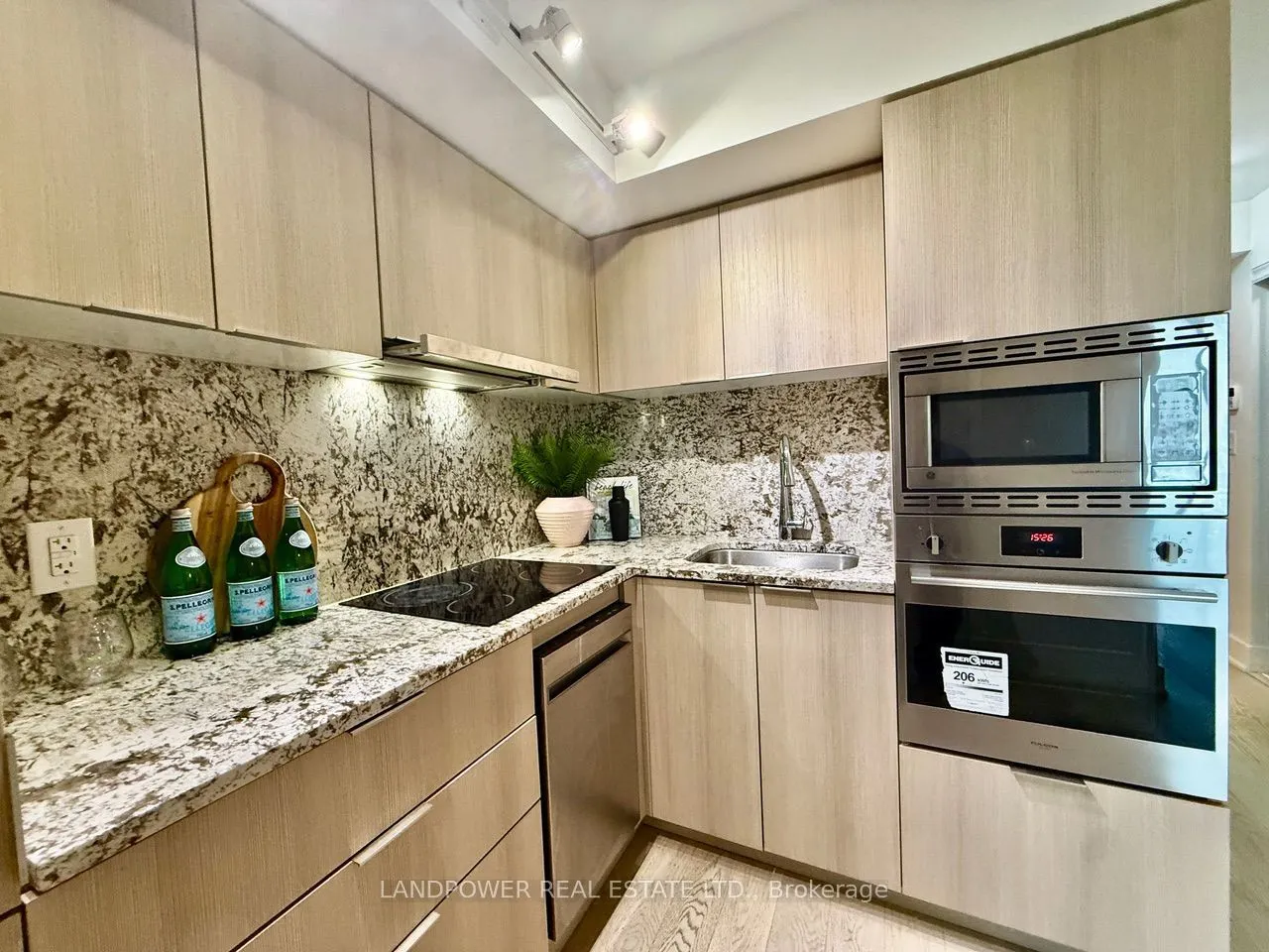 955 Bay Street #2713
