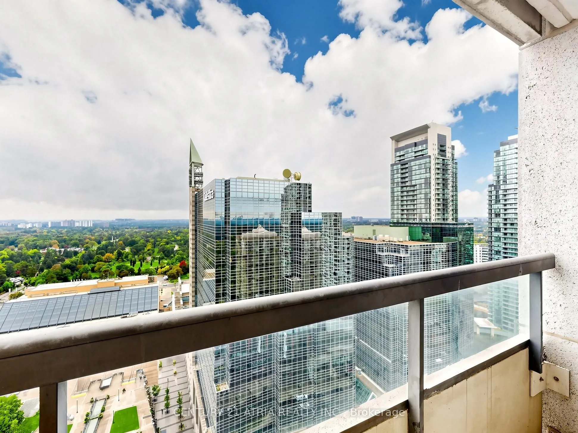 8 Hillcrest Avenue #2703