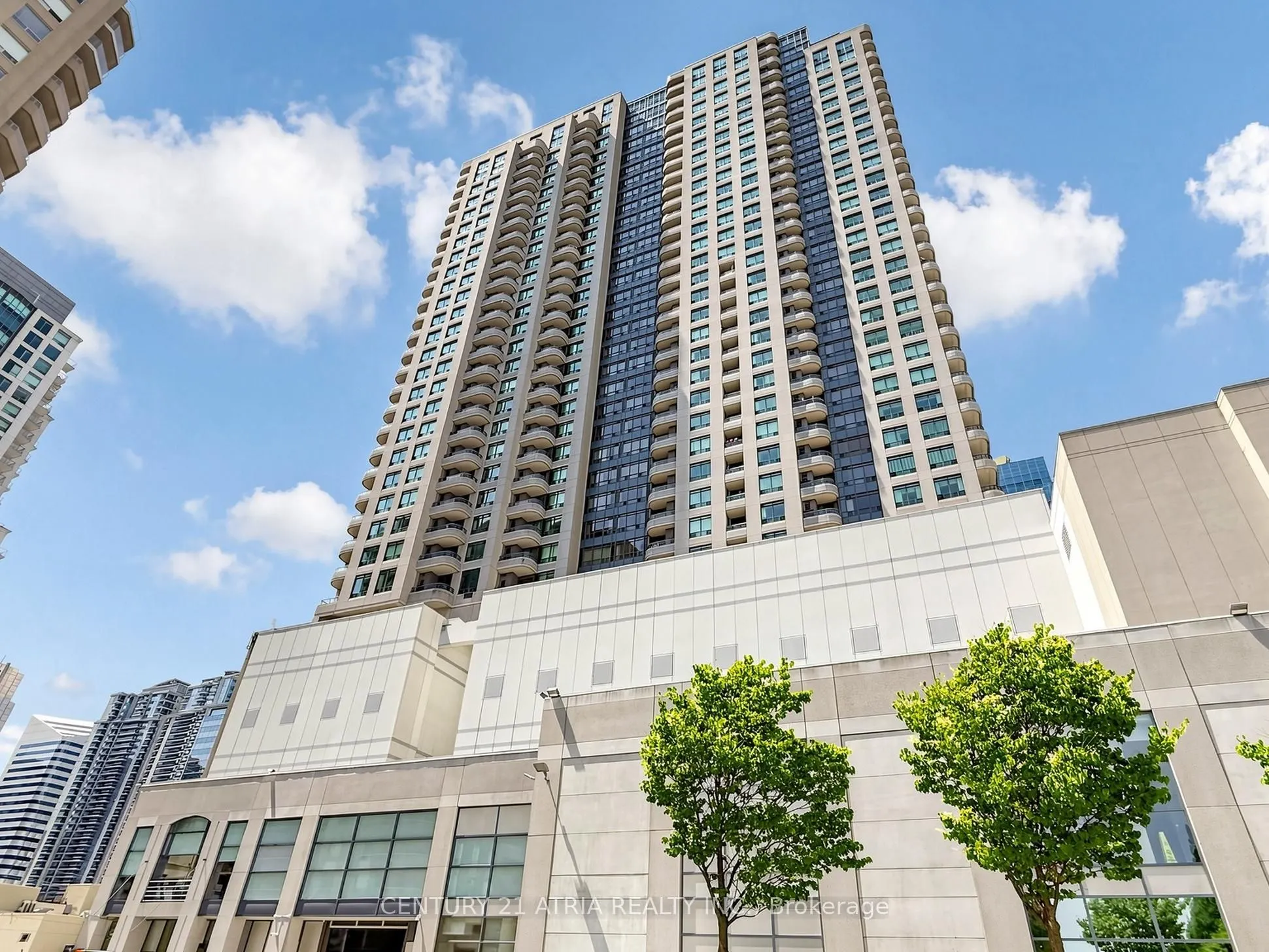 8 Hillcrest Avenue #2703